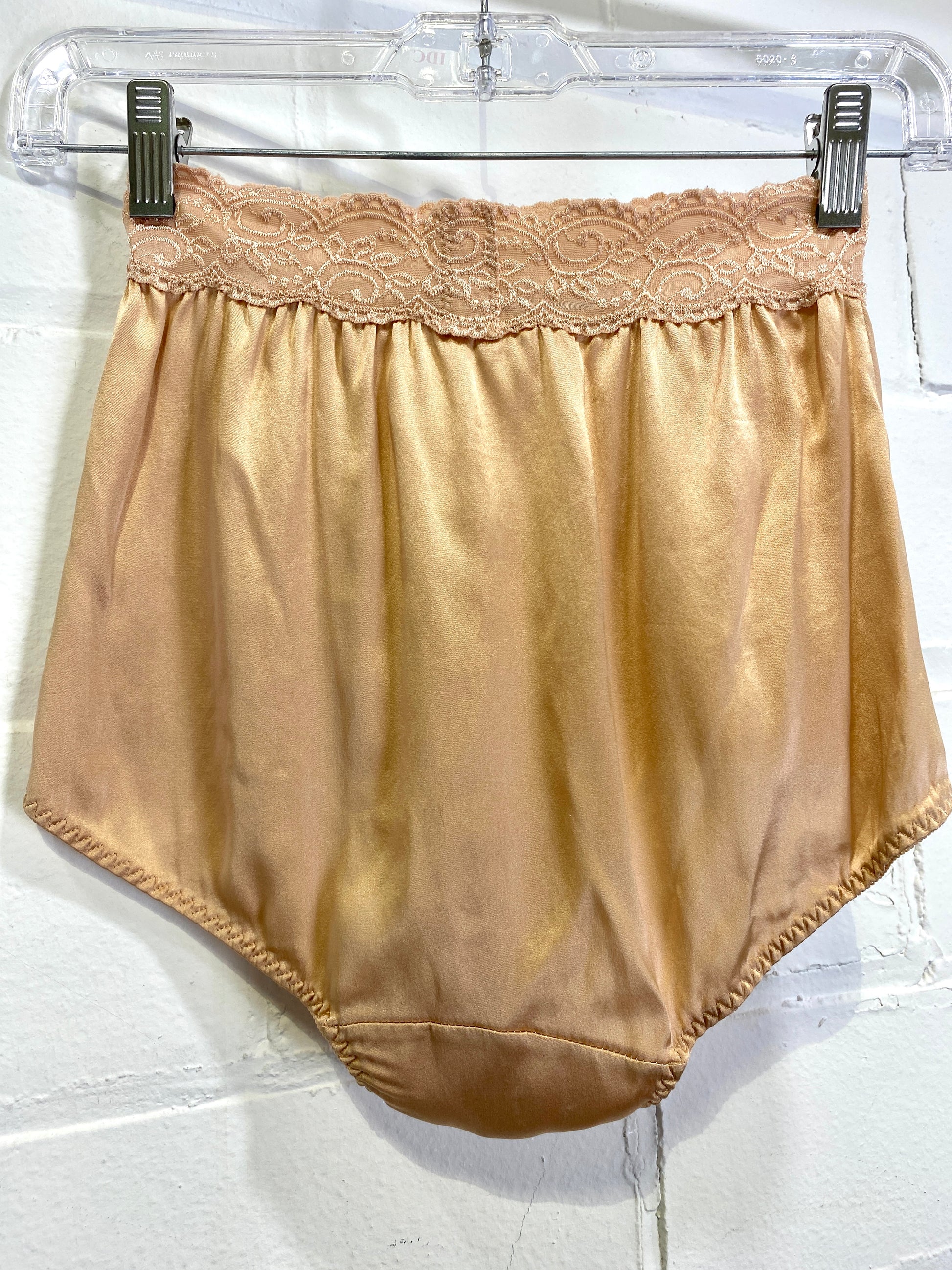 1940s panties, vintage underwear, ruffled, high waist, white cotton, side, Black Label Vintage