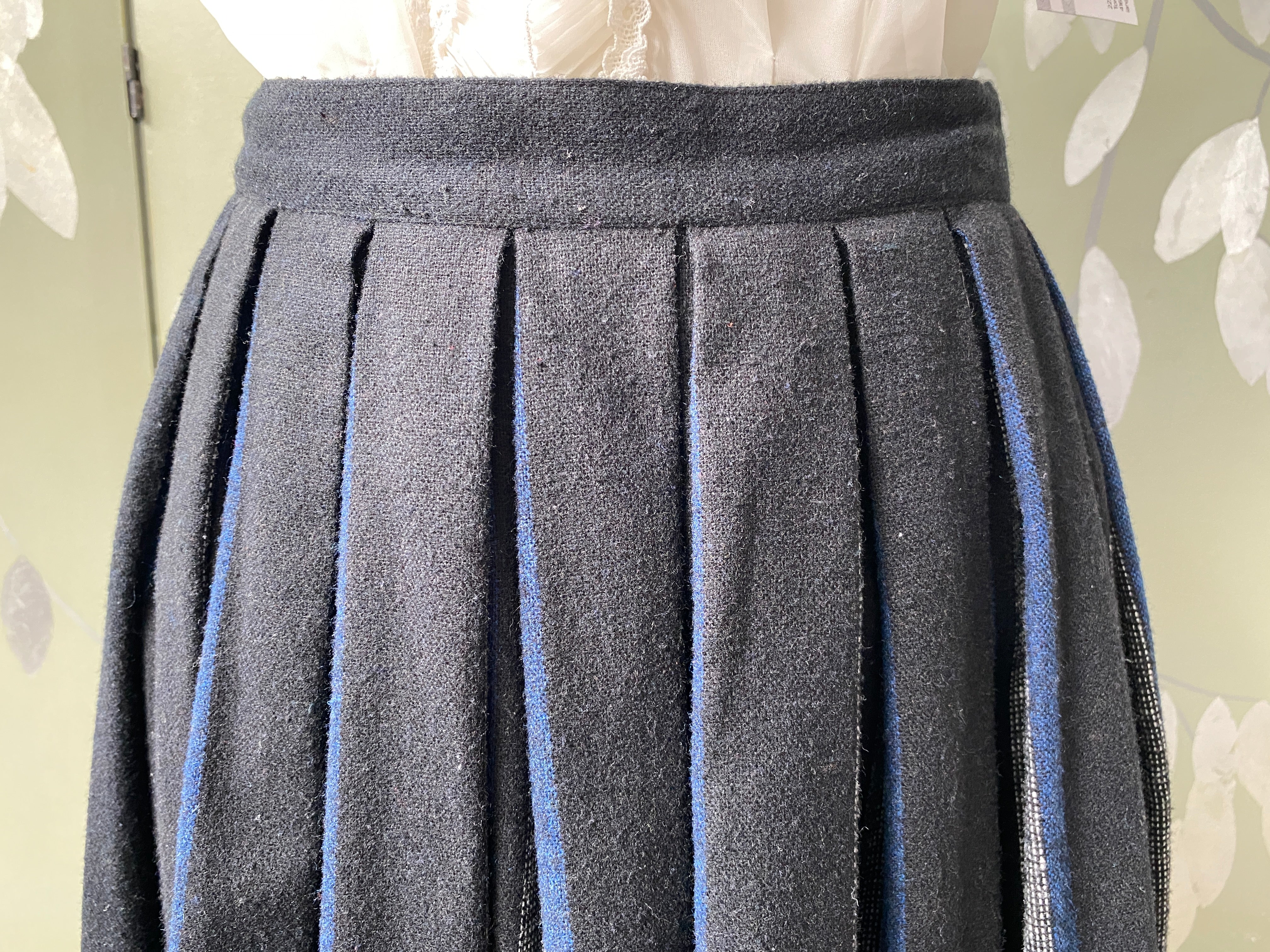 Vintage 1980s Black & Blue Stripe Wool Invert Pleat Skirt, W27