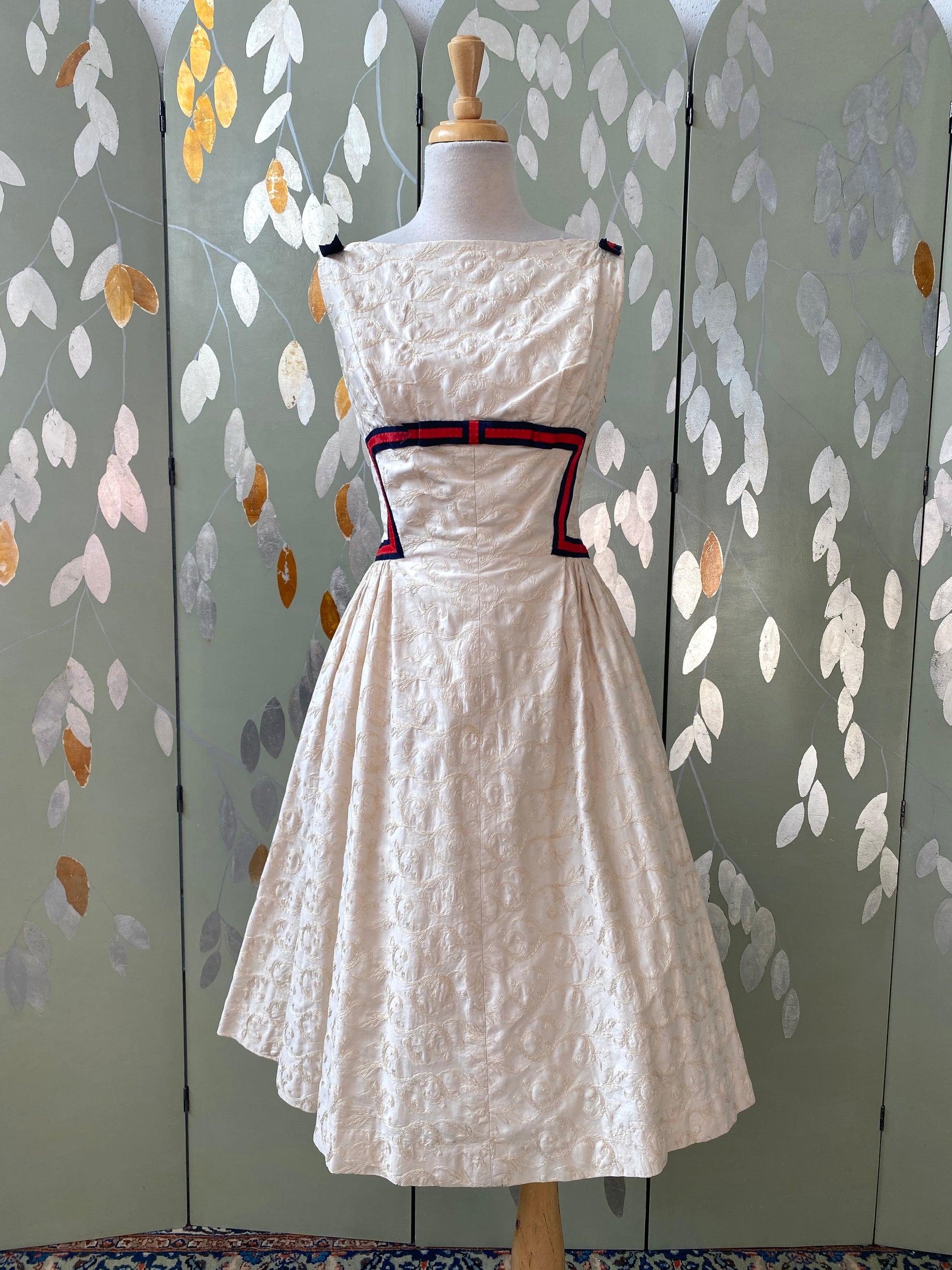 Vintage 1950s Cream Embroidered Cocktail Dress with Ribbon, Small