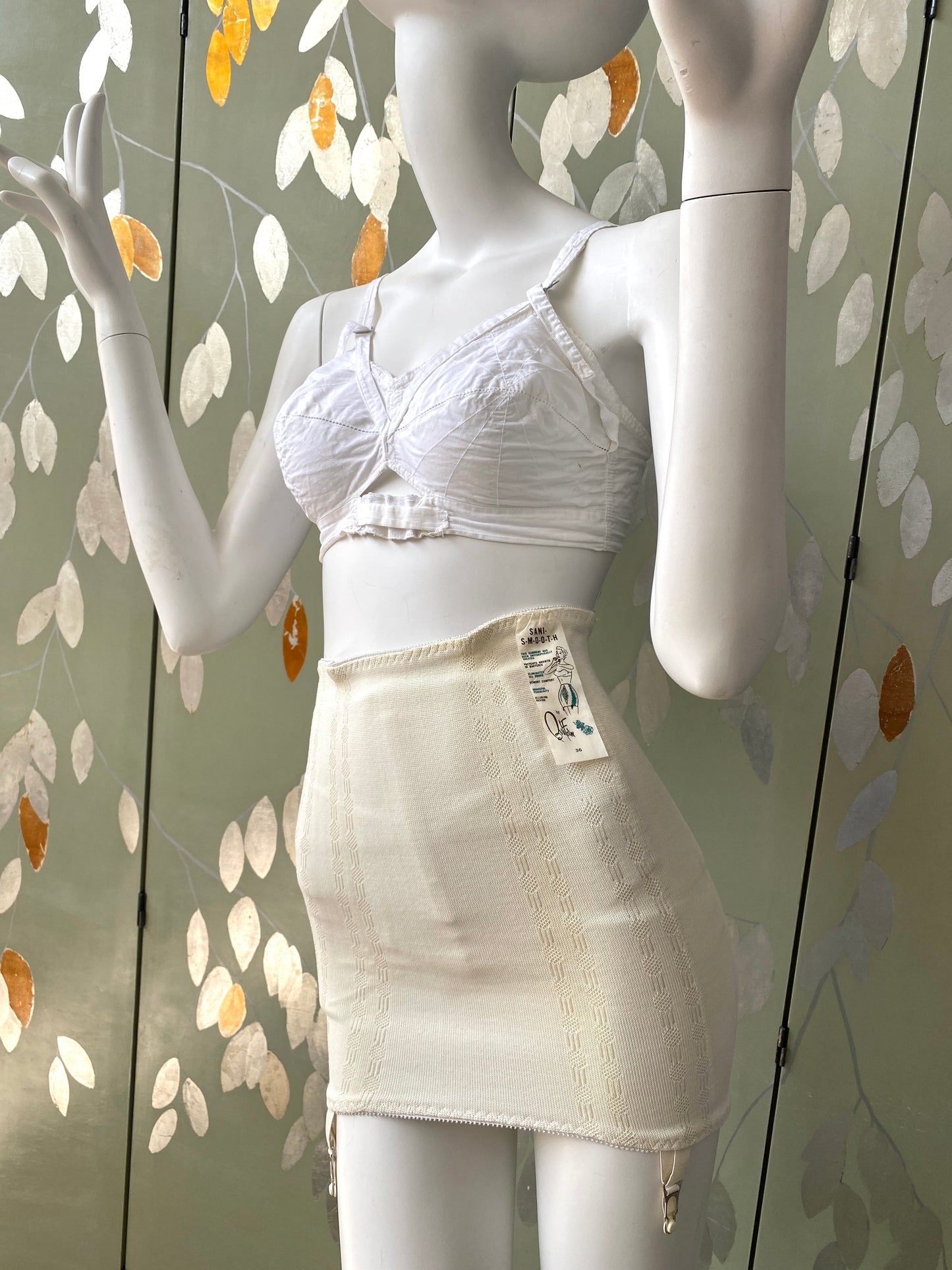 1950s Cream Diamond Girdle // Vintage 50s 4-Clip Garter Girdle Skirt  Shapewear // XS Small S by firstladiesvintage