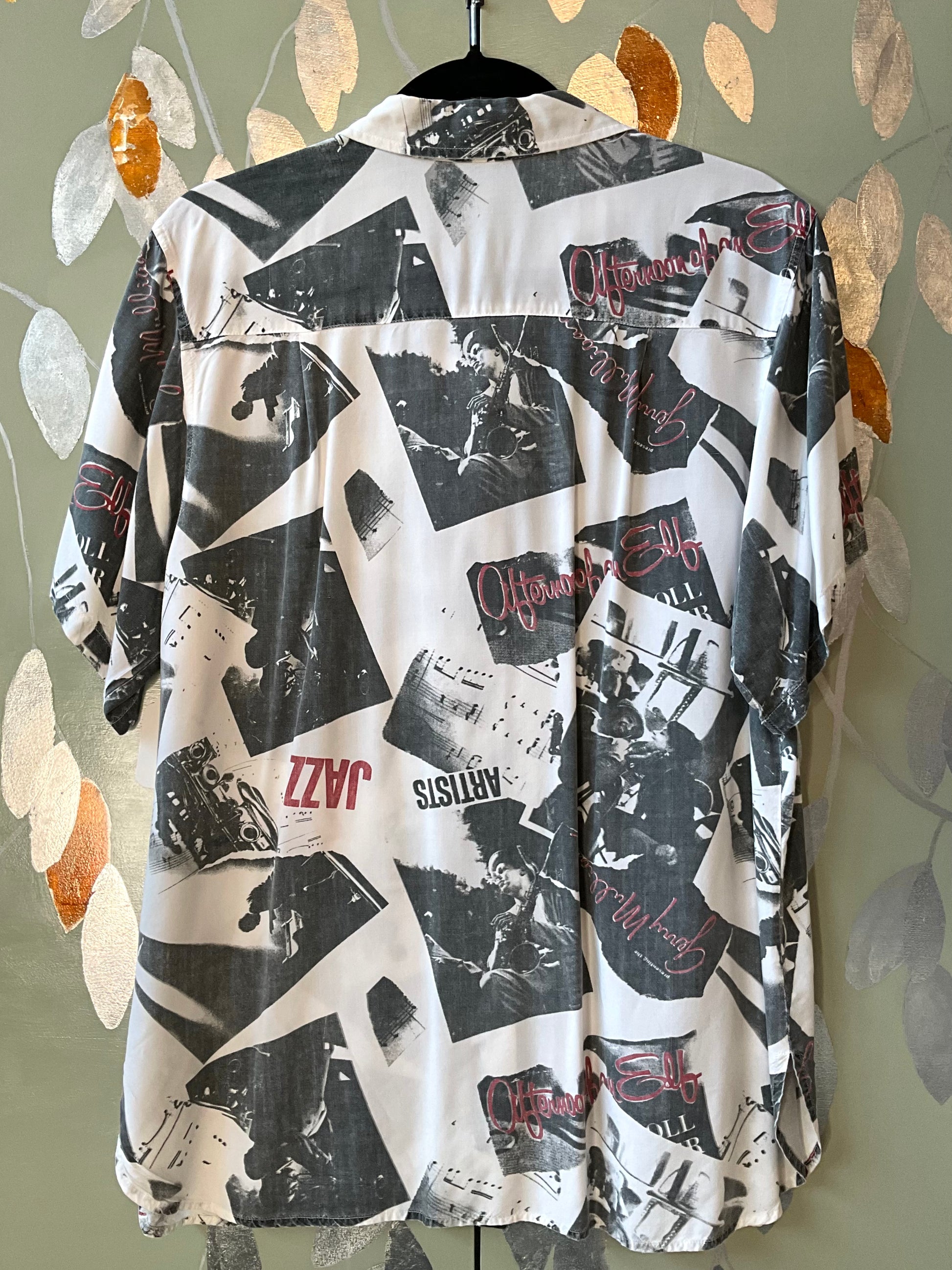 Vintage 1990s White Gerry Mulligan Jazz Graphic Print Button-Up Short Sleeve Shirt, Large 
