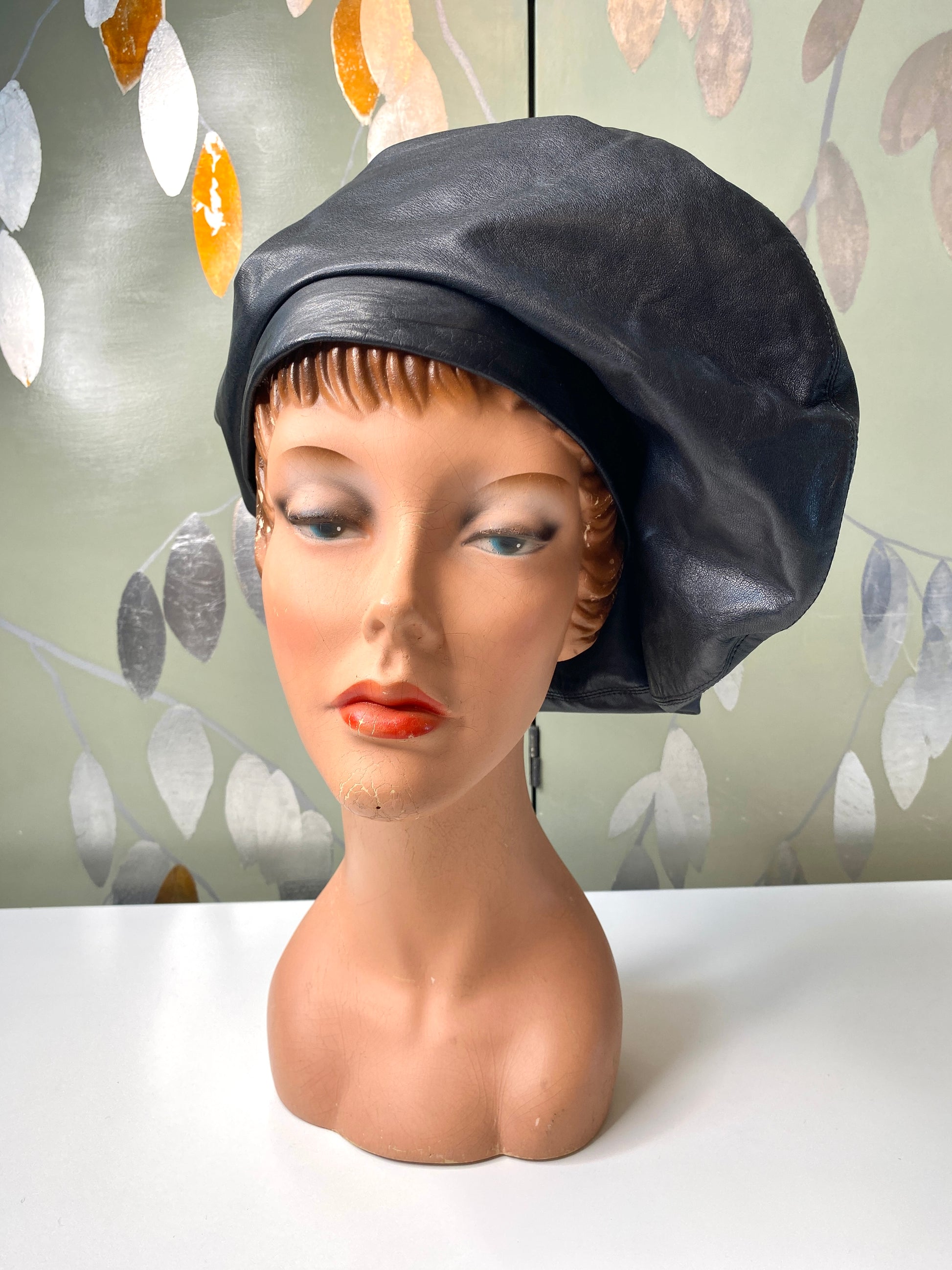 Vintage 1980s Black Leather Oversized Beret, Medium 