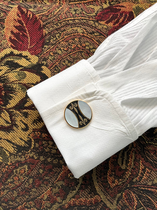 Vintage 1960s Round Mother of Pearl Gold Tone Cufflinks 