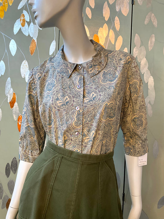 Reproduction 1970s Beige Blue Paisley 3/4 Sleeve Blouse, Medium 