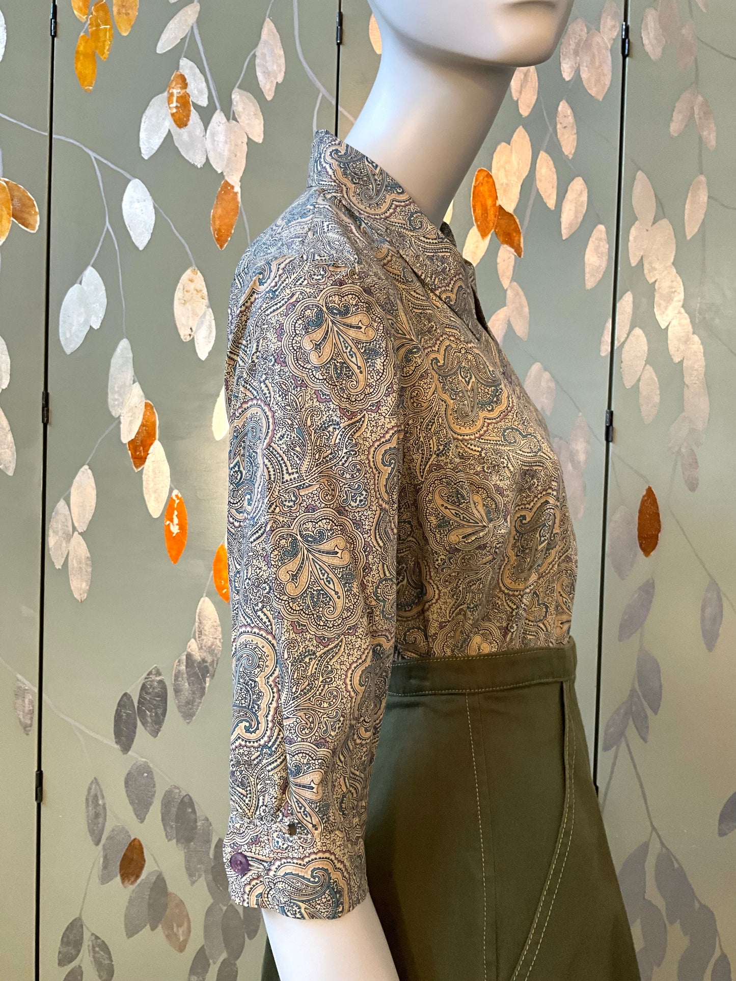 Reproduction 1970s Beige Blue Paisley 3/4 Sleeve Blouse, Medium 