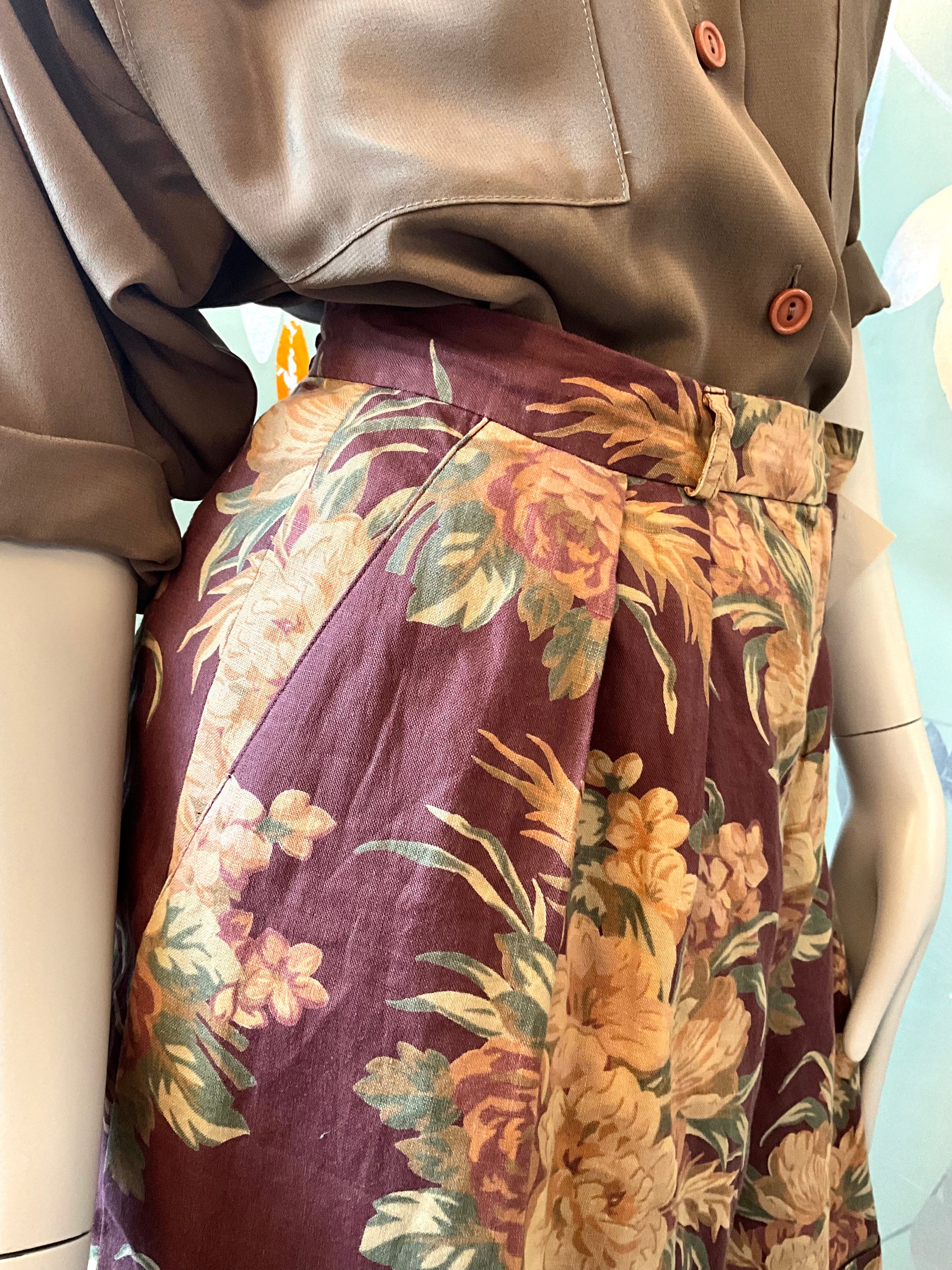 Vintage 1990s Ralph Lauren Linen Bermuda Dress Shorts, Large