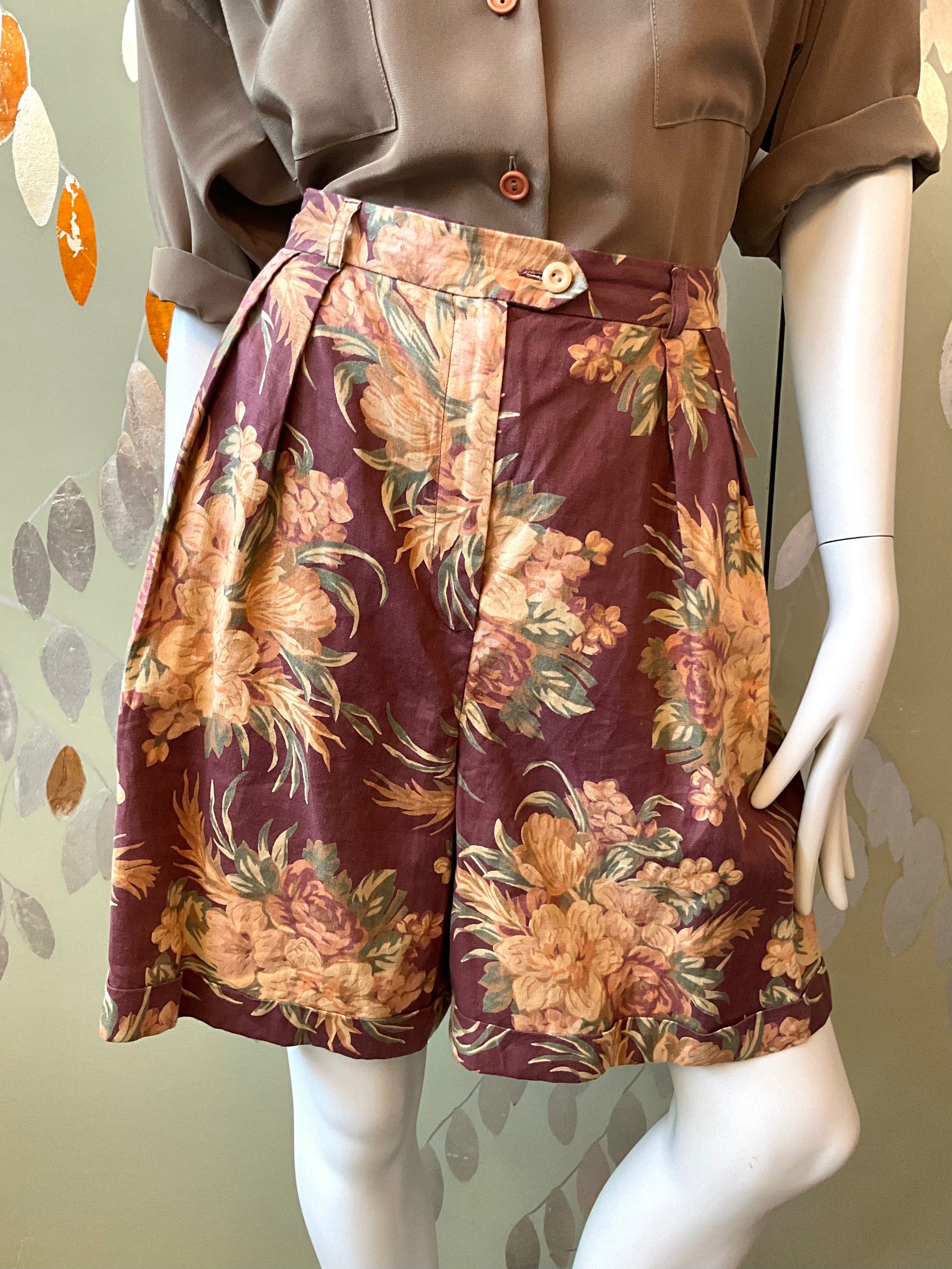 Vintage 1990s Ralph Lauren Linen Bermuda Dress Shorts, Large