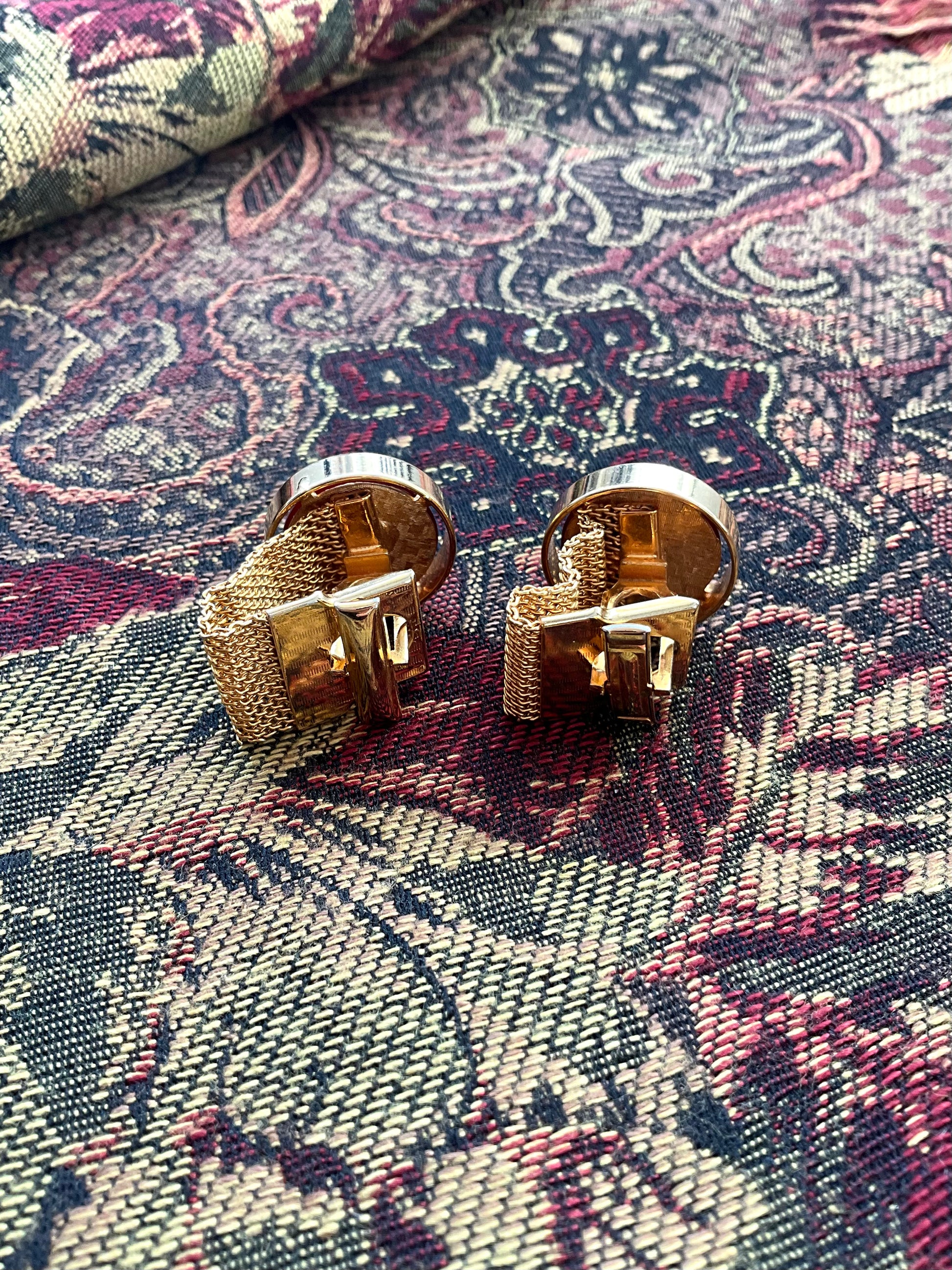 Vintage 1970s Gold Tone Round Cufflinks with Red Cabochon Stones and Mesh Wrap 