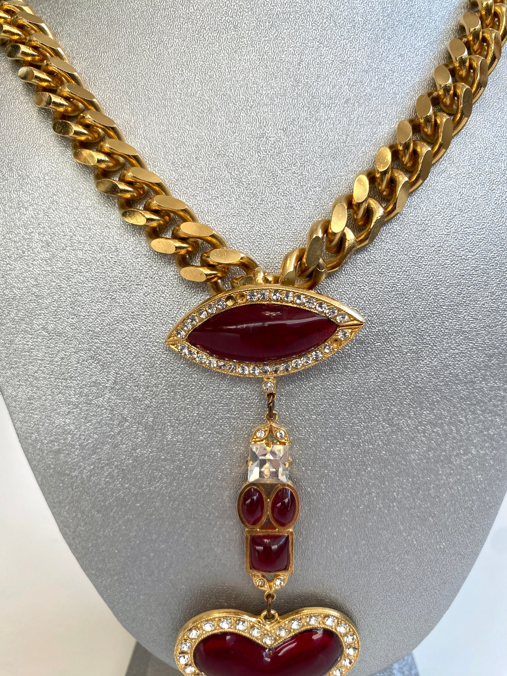 Vintage 1990s B&W Red Heart Charm Chunky Gold Chain Necklace 