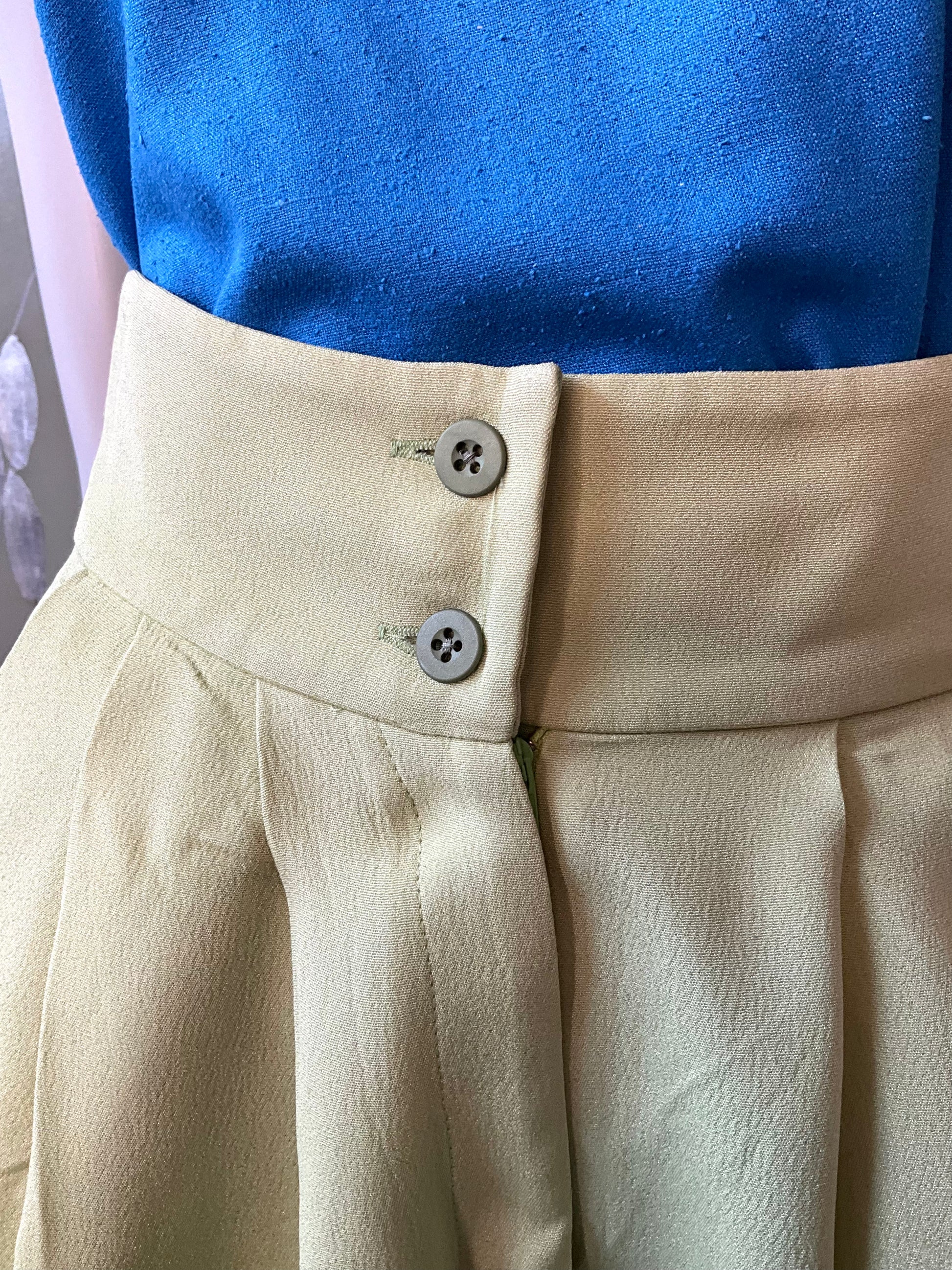 Vintage 1980s Sunny Choi Pale Green Wide Leg Pleated Bermuda Shorts, Small 