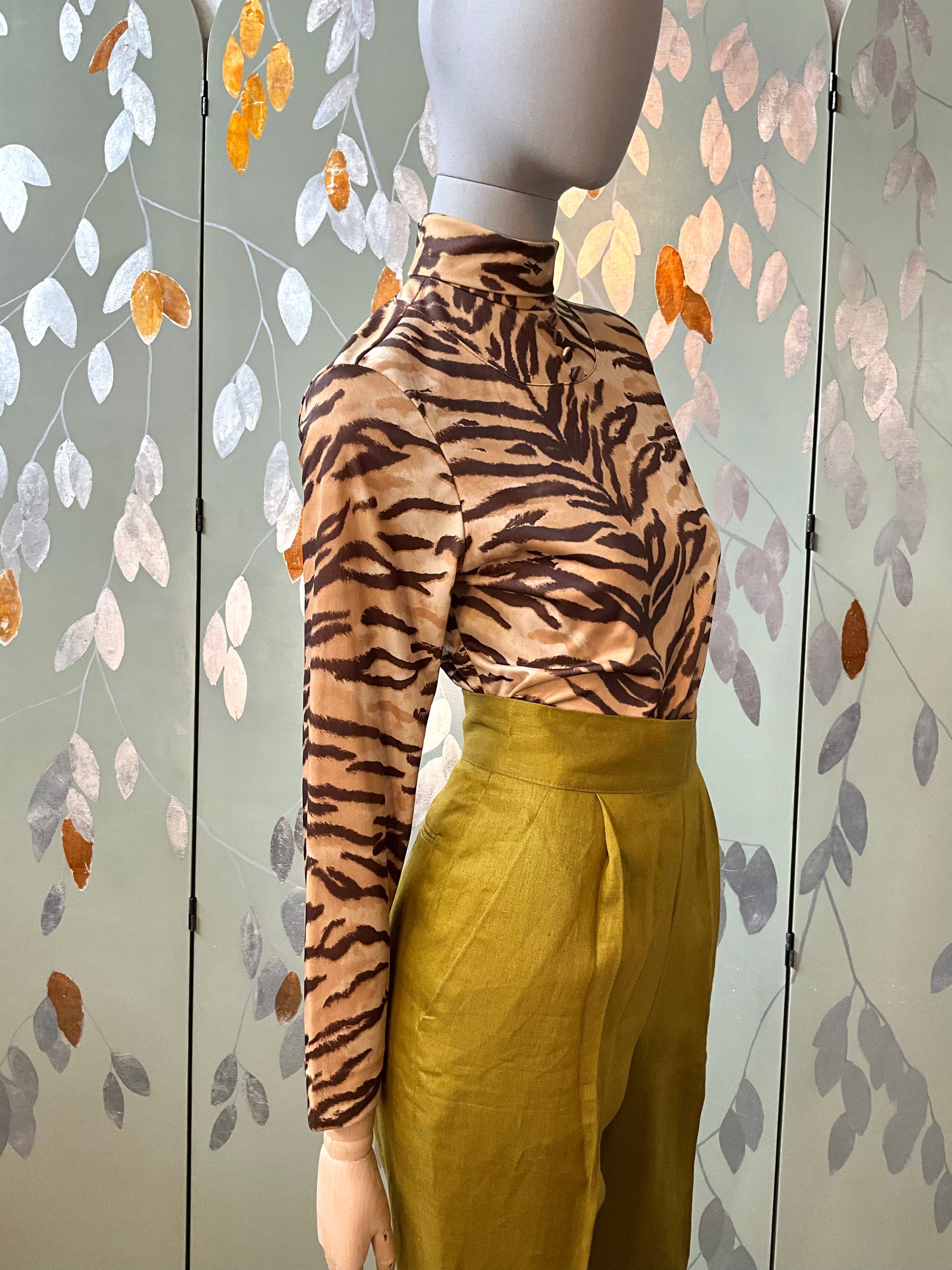 Vintage 1980s Tiger Print Turtleneck Long Sleeve Top, S/M