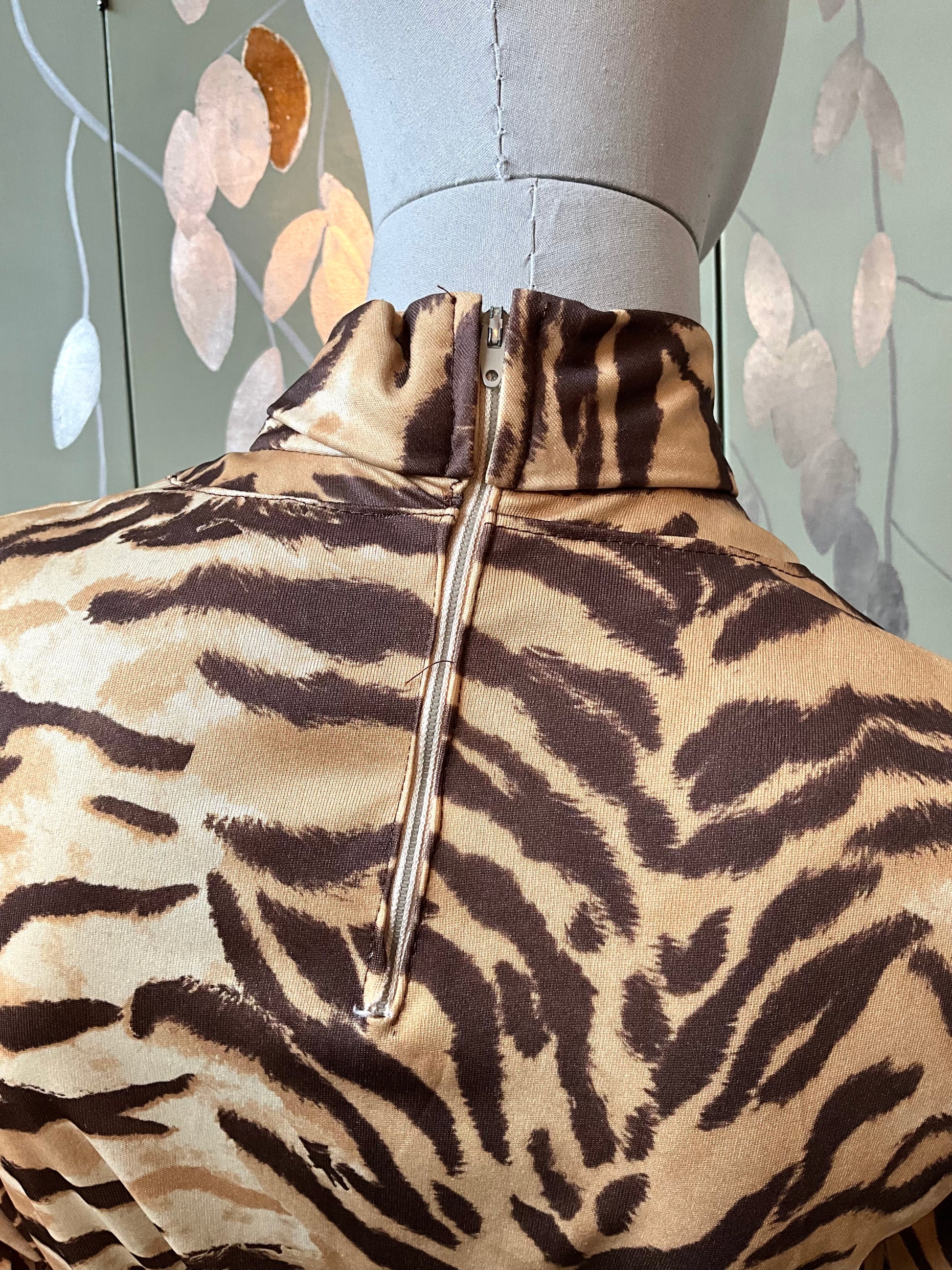 Vintage 1980s Tiger Print Turtleneck Long Sleeve Top, S/M