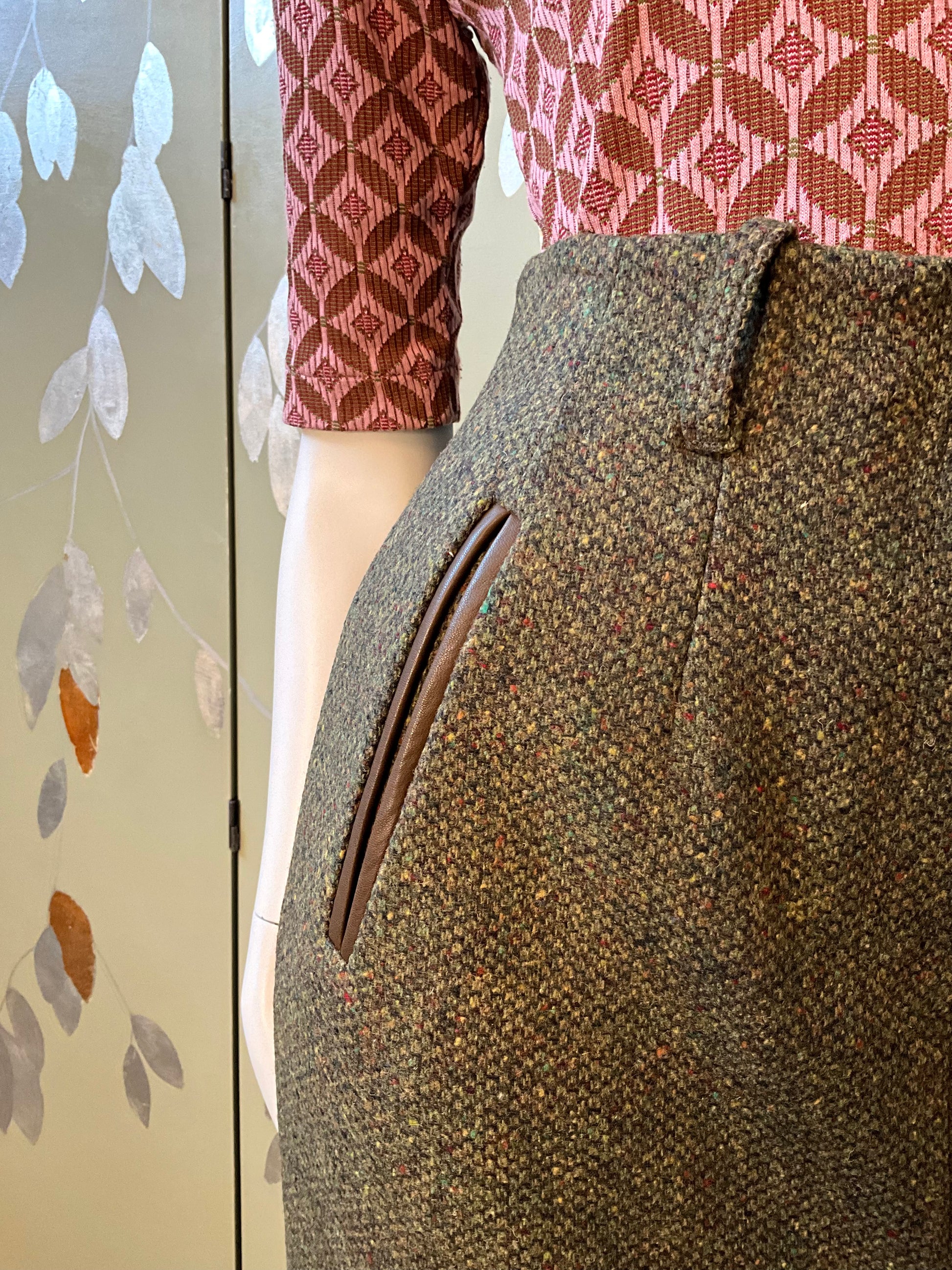 Vintage 1980s Deadstock Green Flecked Tweed Straight Midi Skirt, W30