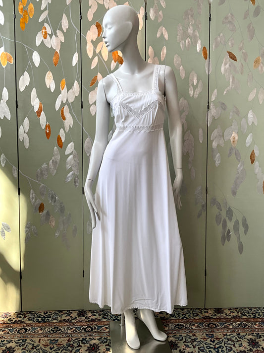 Vintage 1970s White Lace Trim Nightgown, XS/S 