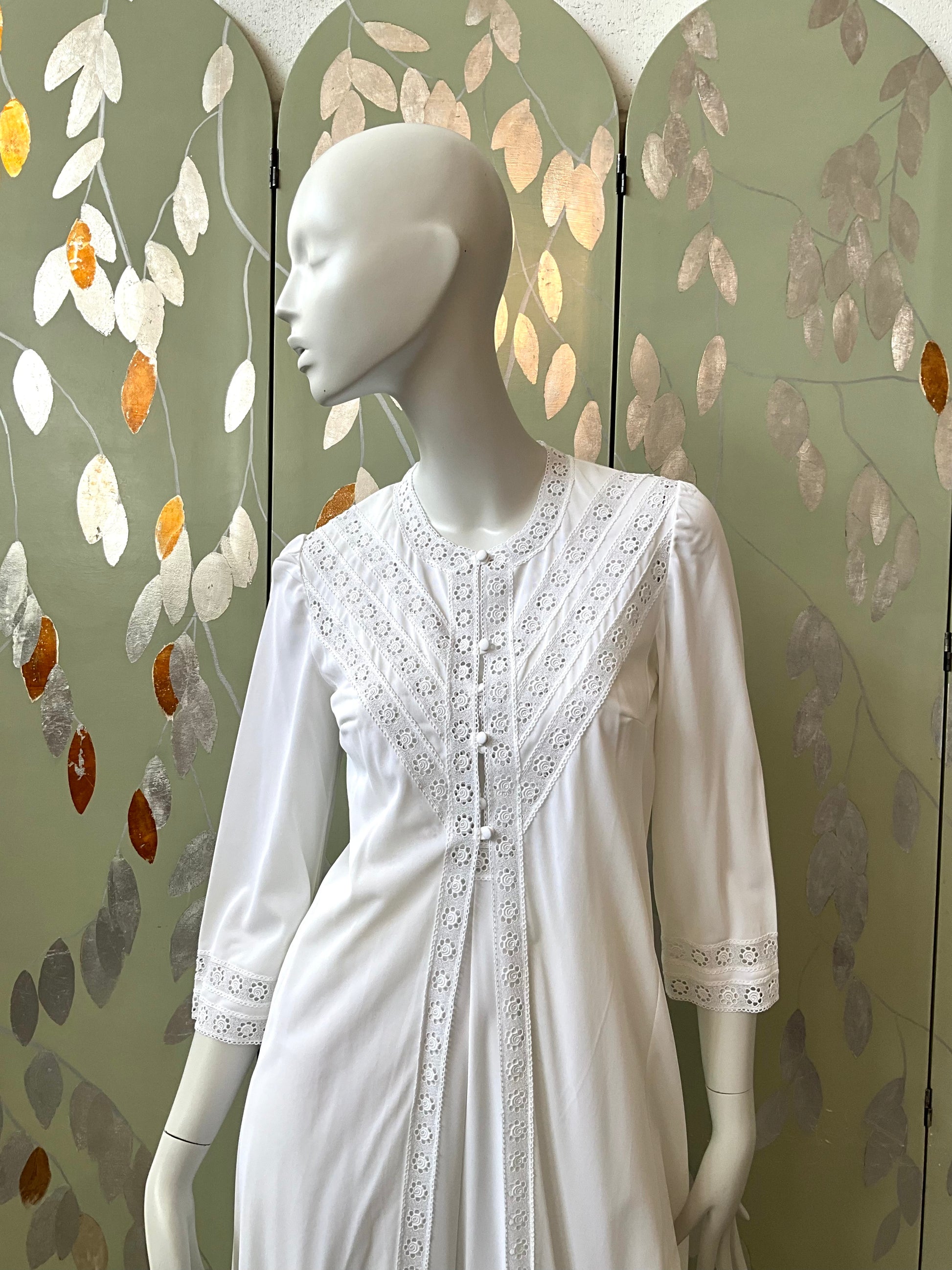 Vintage 1970s White Crochet Trim Nightgown and Robe Set, Small 