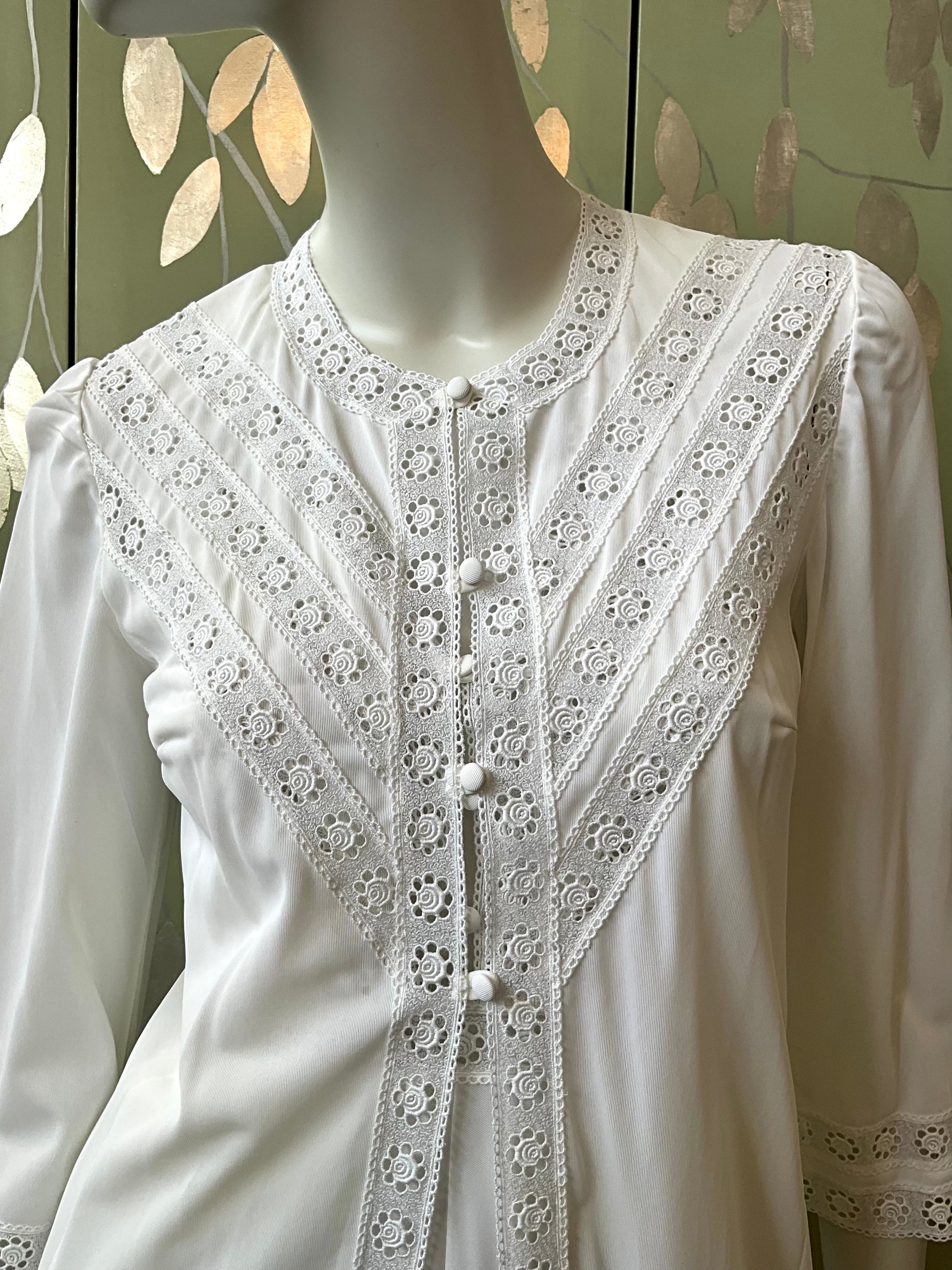 Vintage 1970s White Crochet Trim Nightgown and Robe Set, Small 