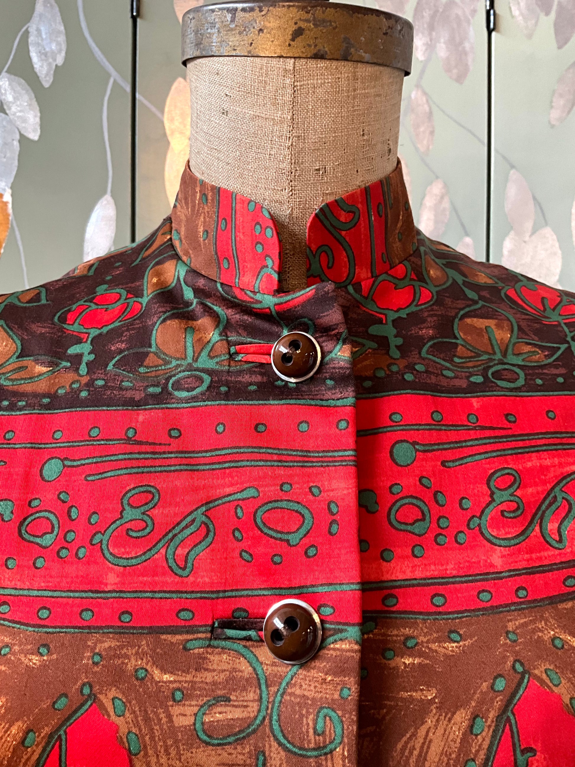Vintage 1960s Red and Brown Cotton Print Mandarin Collar Fitted Jacket, XS