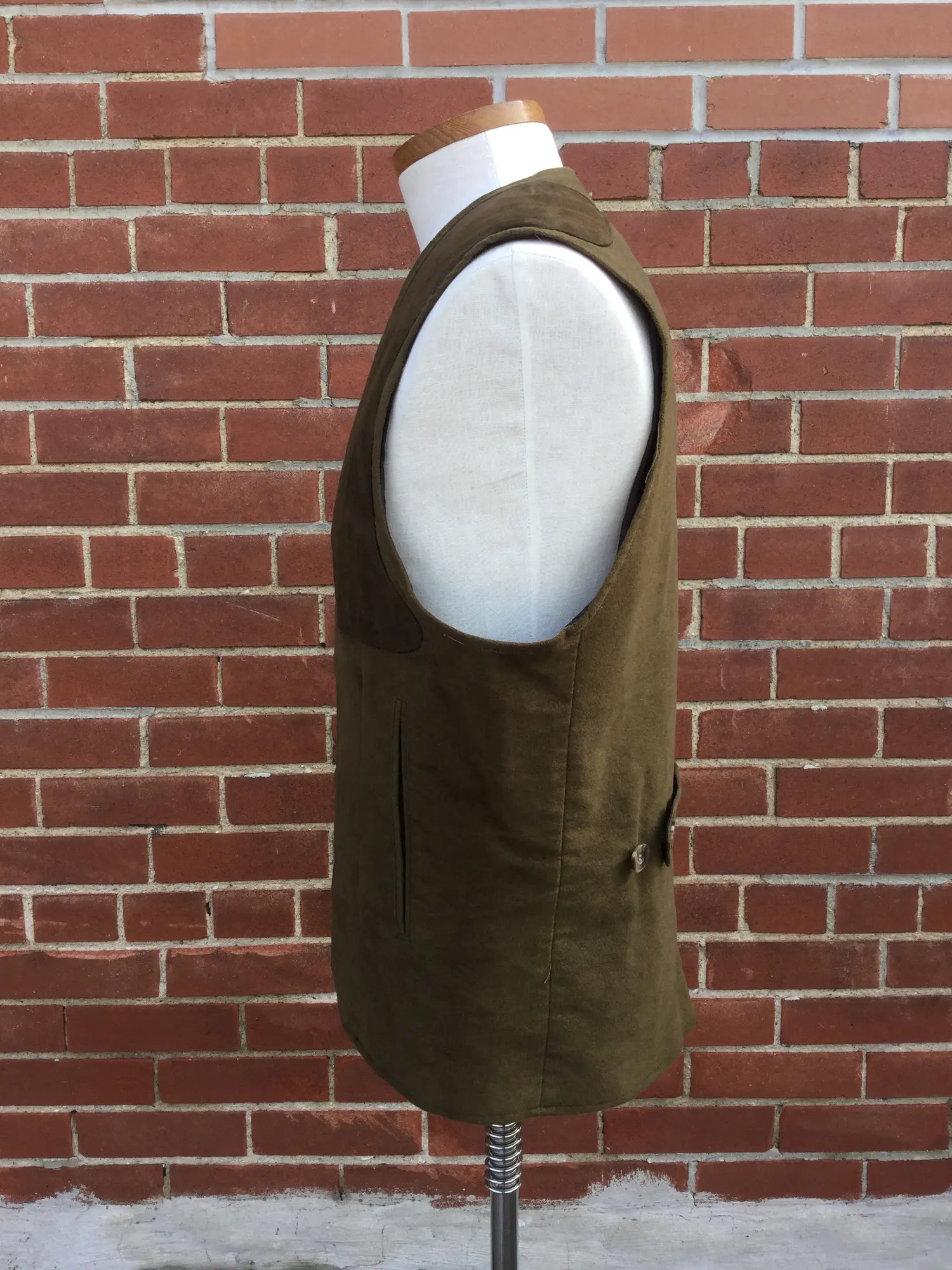 2010s Laksen Sporting Broadland Brown Moleskin Hunting Vest, Medium 