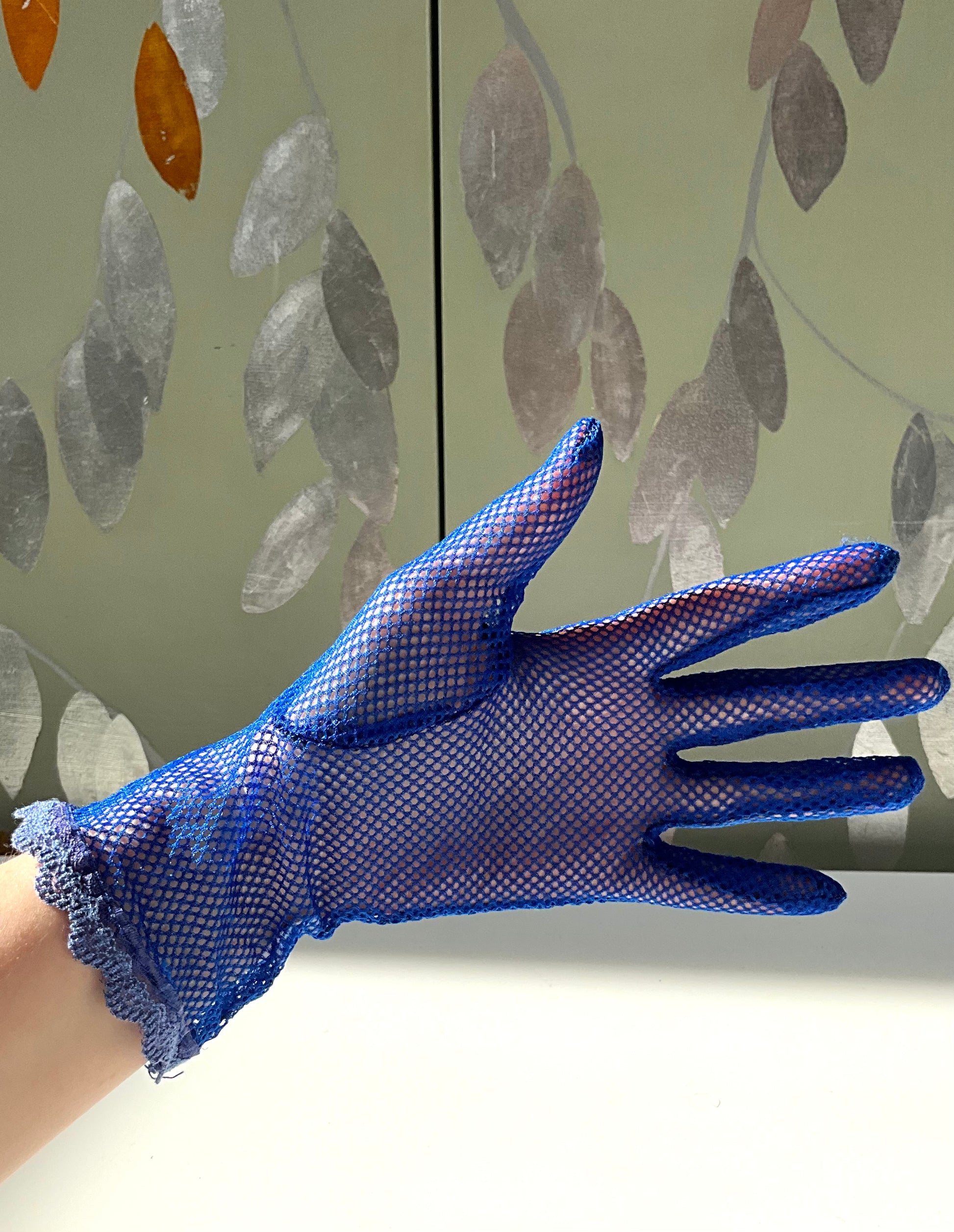 Vintage Blue Net Gloves, Small  