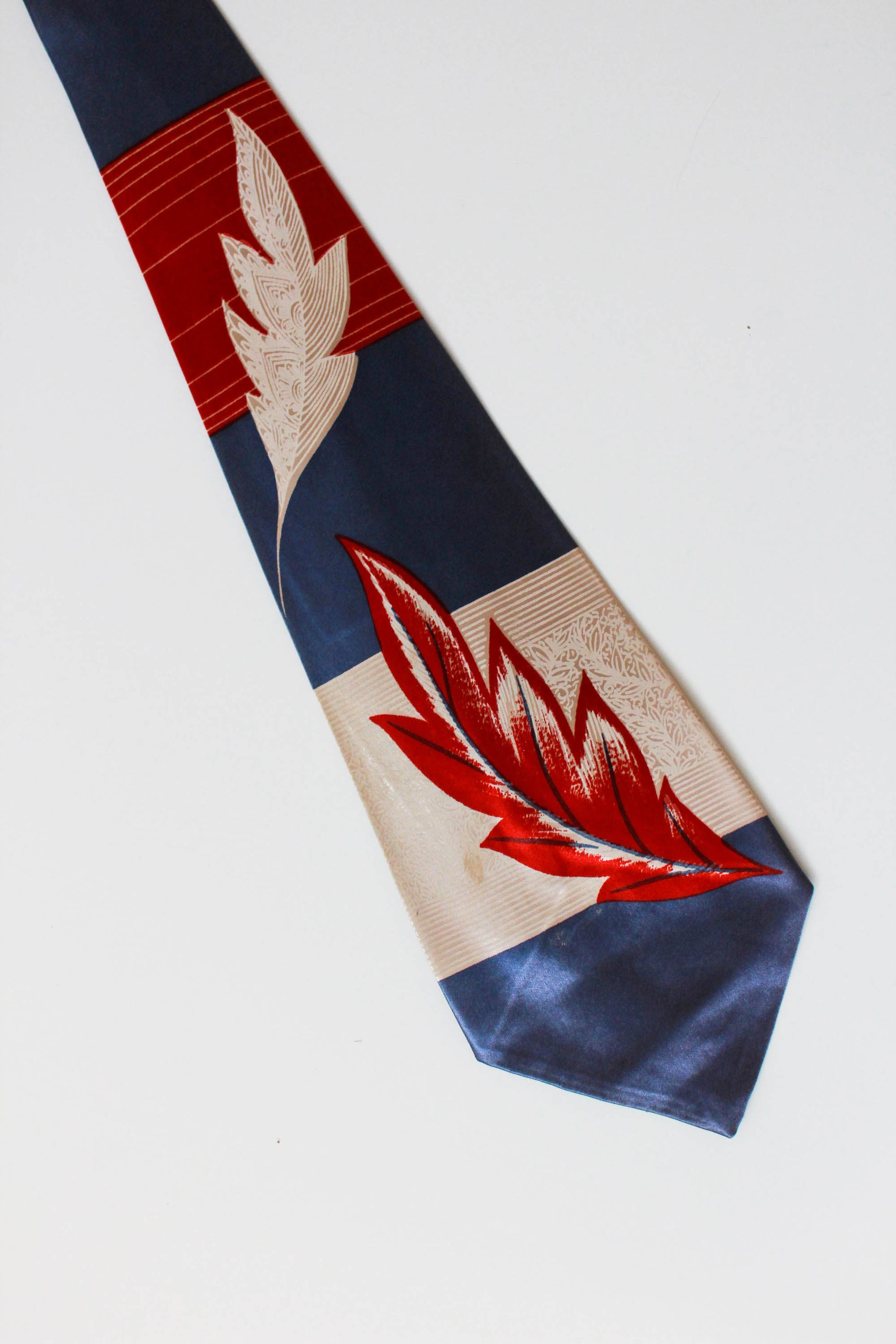 1940s rayon necktie blue, beige and red with large falling leaf pattern, by fashion craft, 1940s wide tongue bold look vintage tie
