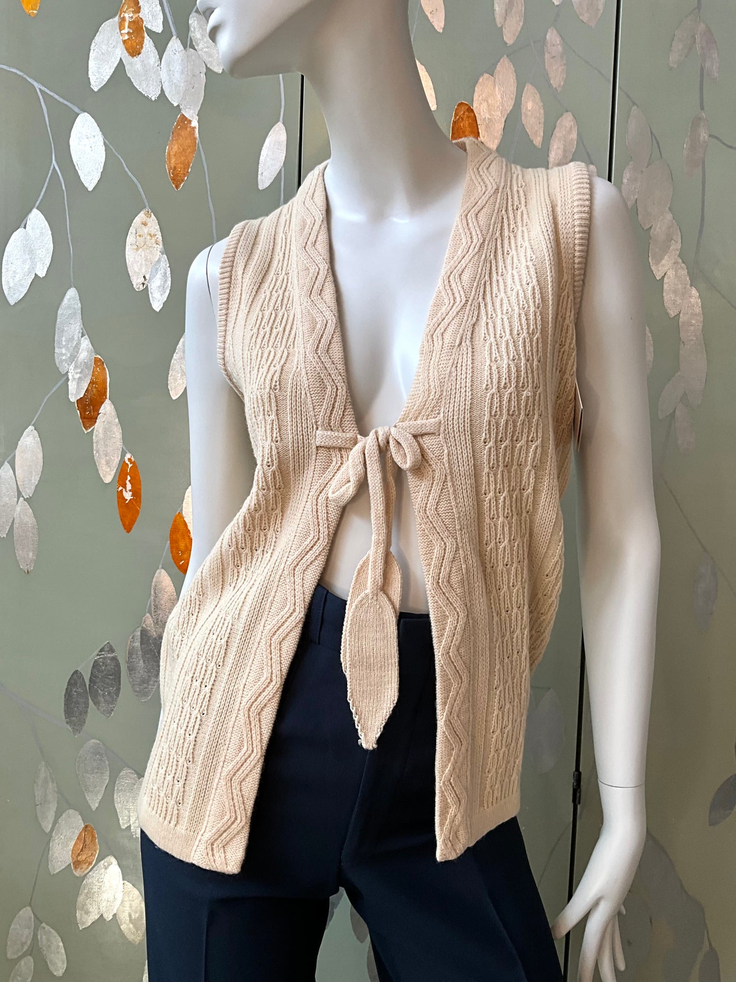 Vintage 1980s Deadstock Cream Knit Sweater Vest Waistcoat Top