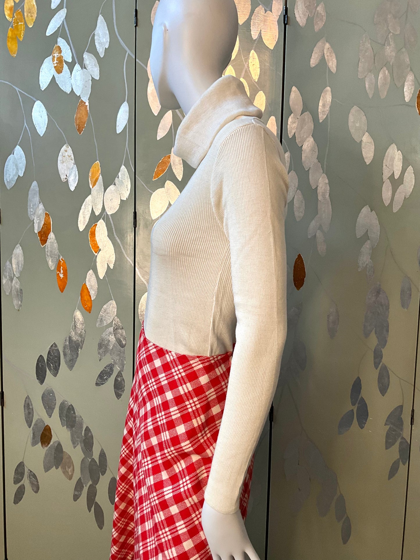 Vintage 1970s Deadstock Cream Ribbed Knit Turtleneck Top