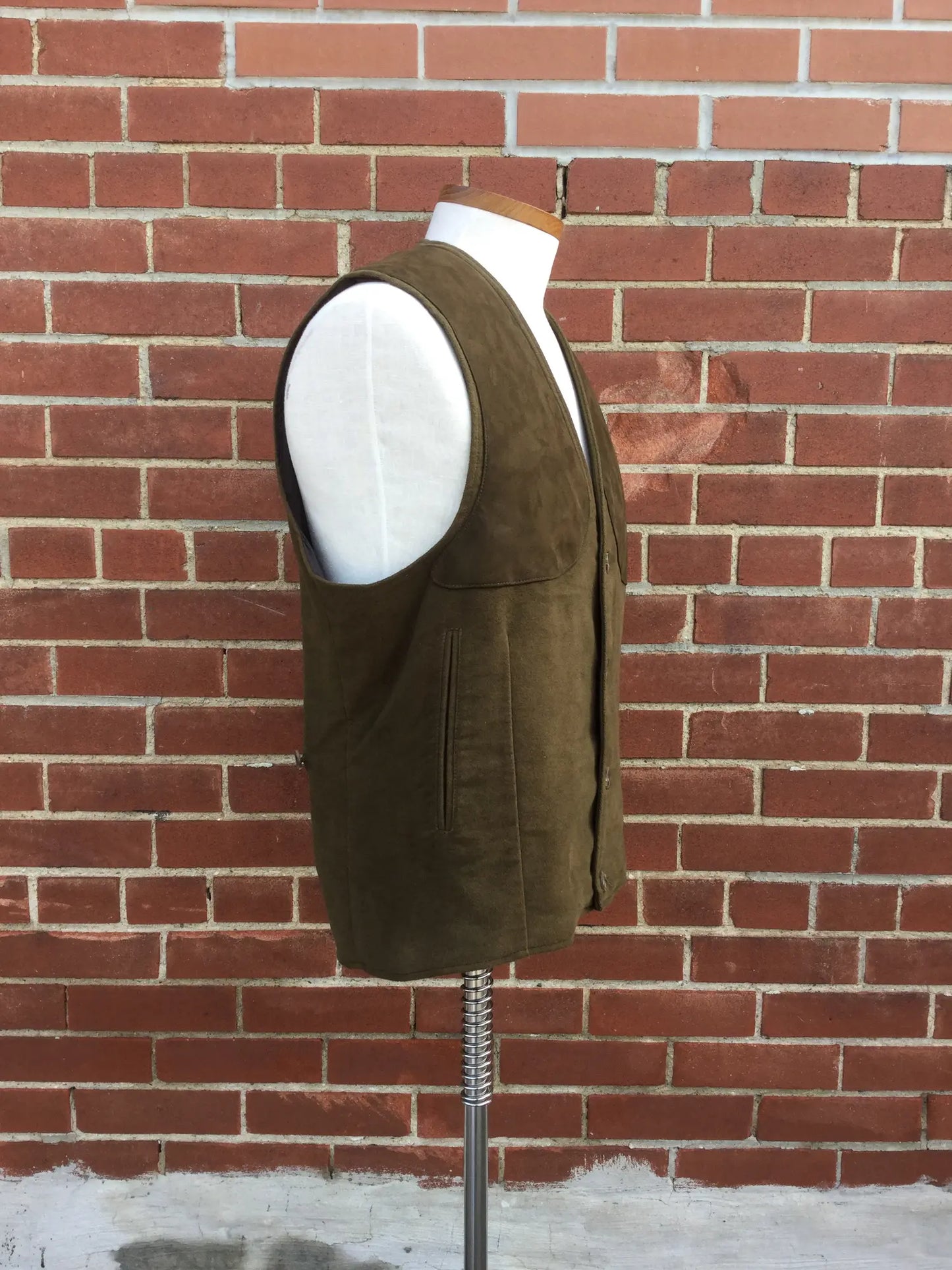 2010s Laksen Sporting Broadland Brown Moleskin Hunting Vest, Medium 