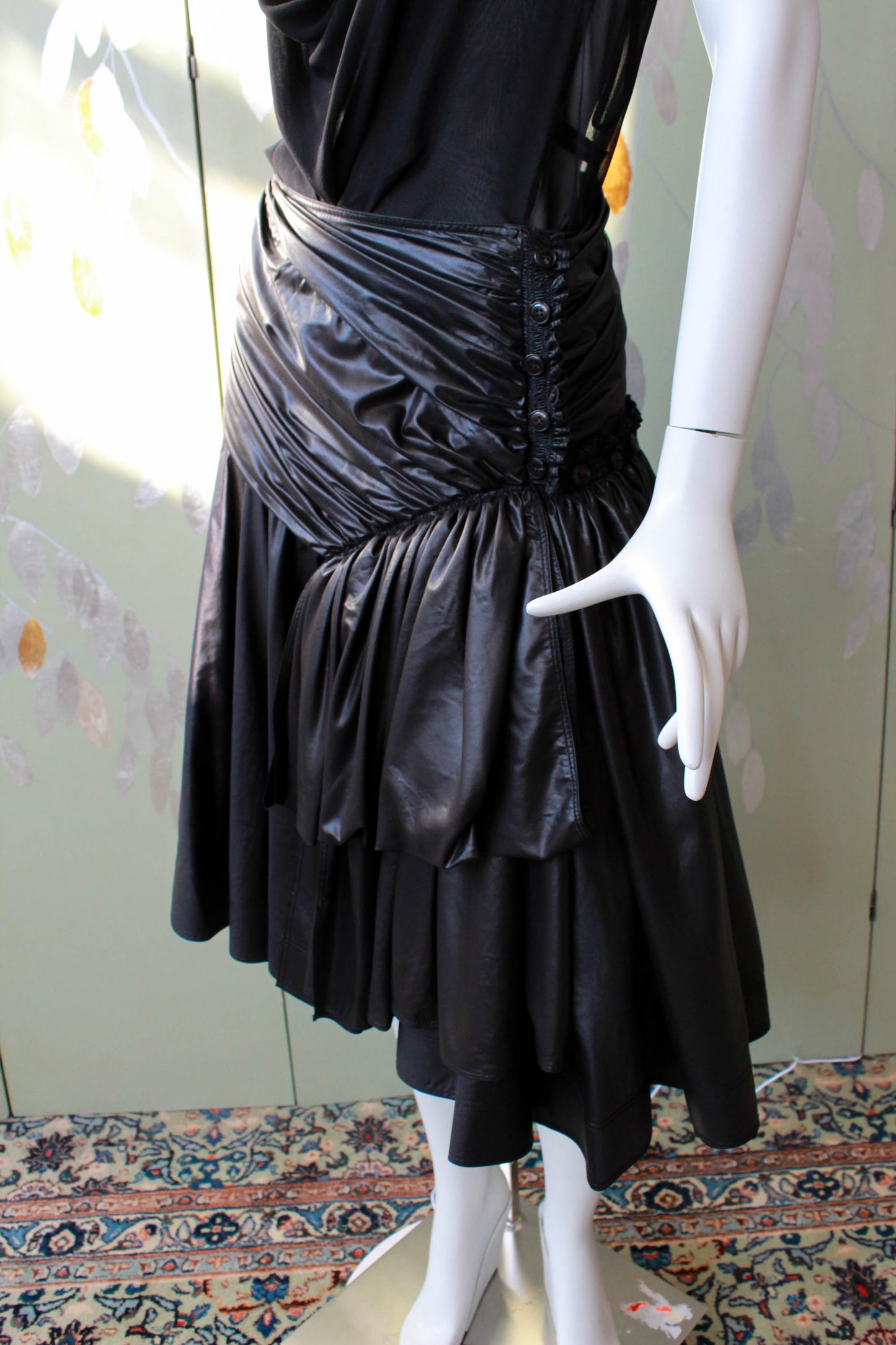 donna karan new york wet look leather look tiered gathered skirt black shiny with button detail