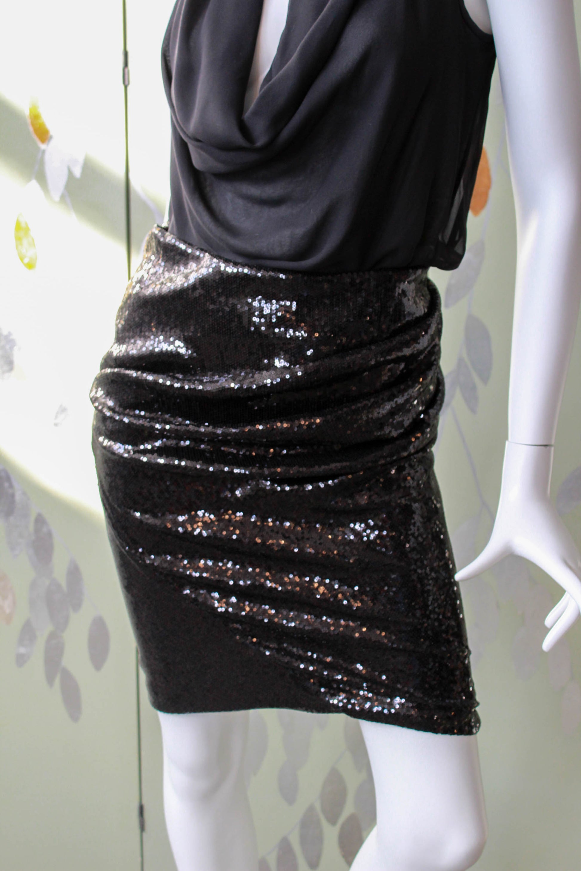 2000s y2k donna karan black sequinned skirt with draped front fitted pencil skirt going out skirt