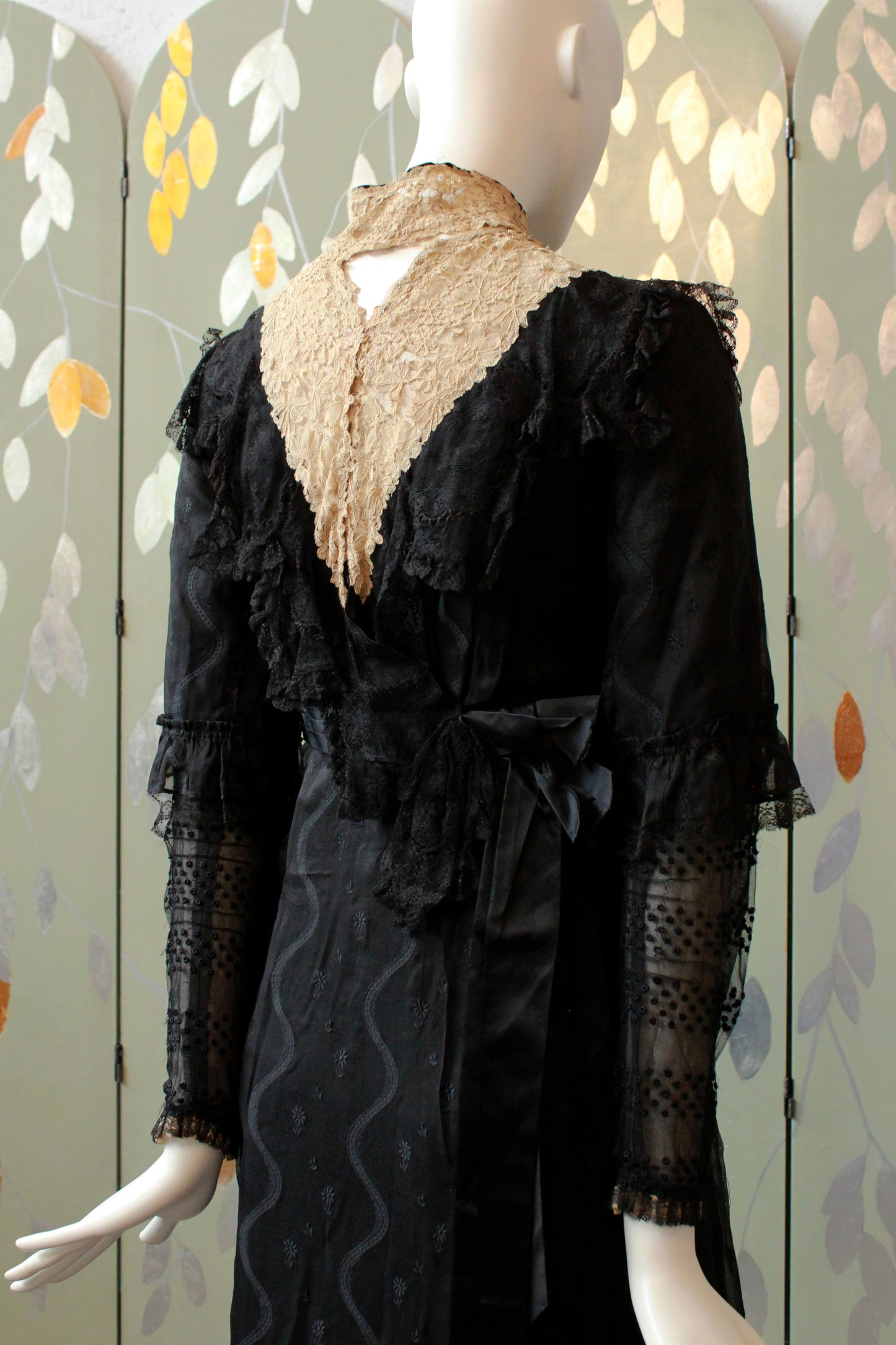 Antique Edwardian 1900s Black Dress, XS,  Lace Collar Sheer Front Panel, Half Sleeve, Lace Trimmings, Wounded Bird