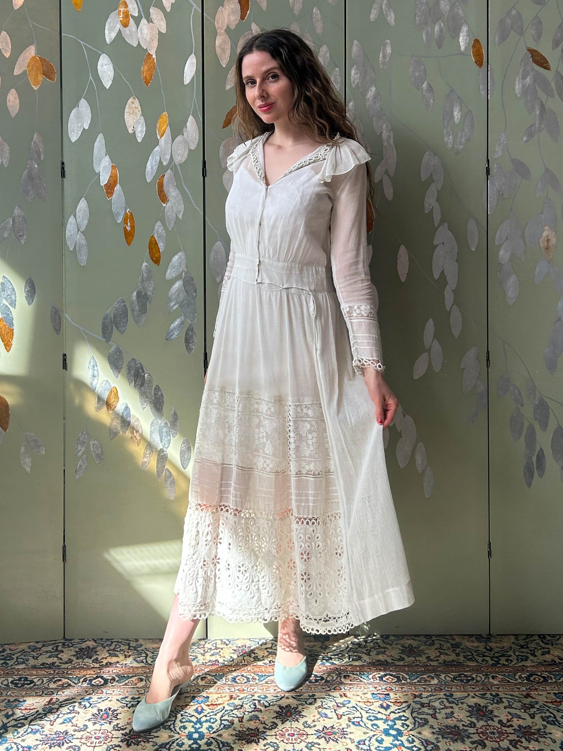Antique Edwardian White Batiste Cotton Gauze Lawn Dress with Ruffle Collar, Long Sleeves, Lace and Embroidery, Boho Wedding Dress, Bust 34"