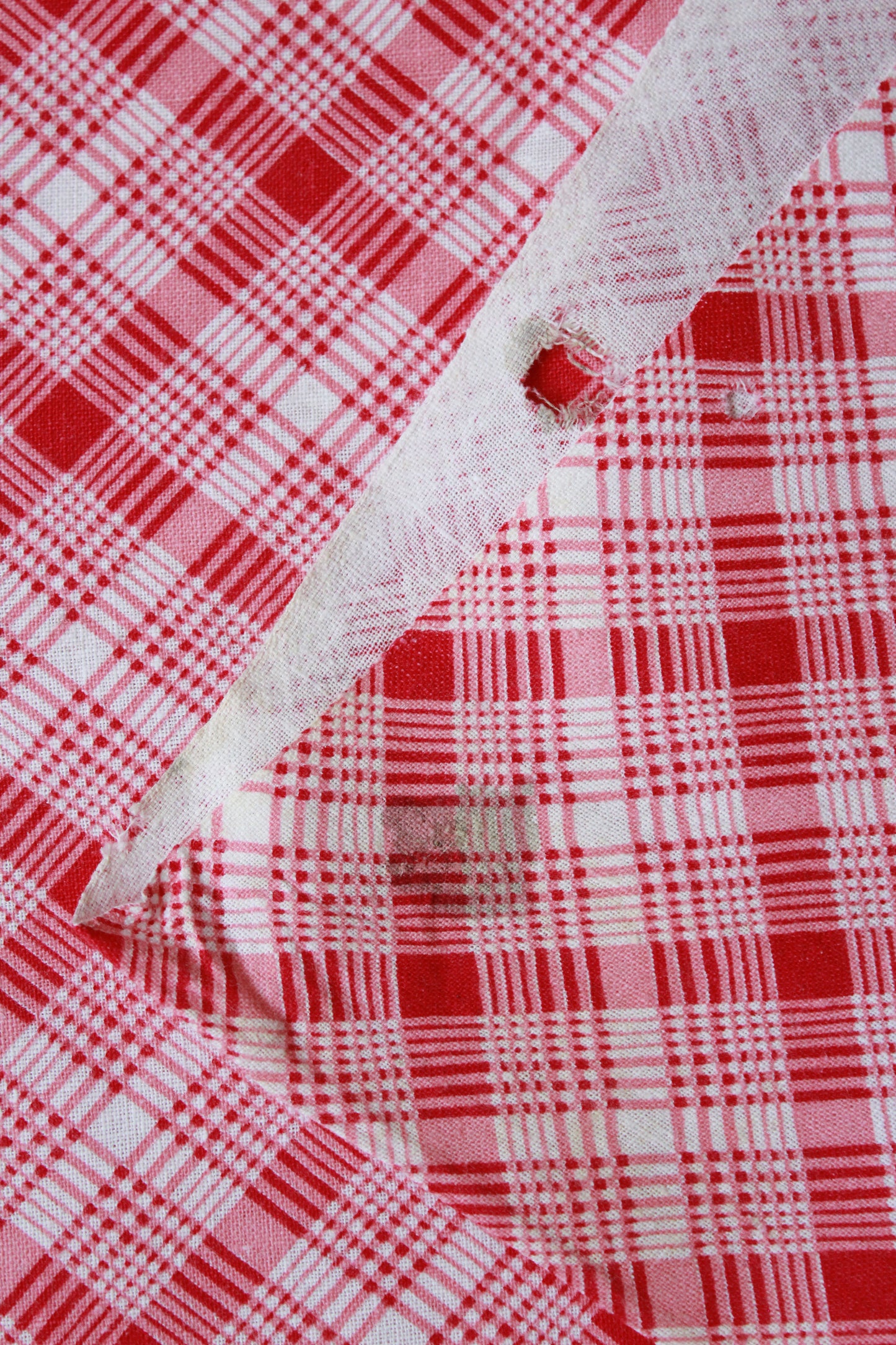 1940s Plaid Feedsack, Pink Vintage Summer Fabric Feedsack, 1940s True Vintage Summer Fabric, Vintage Sewing/Quilting