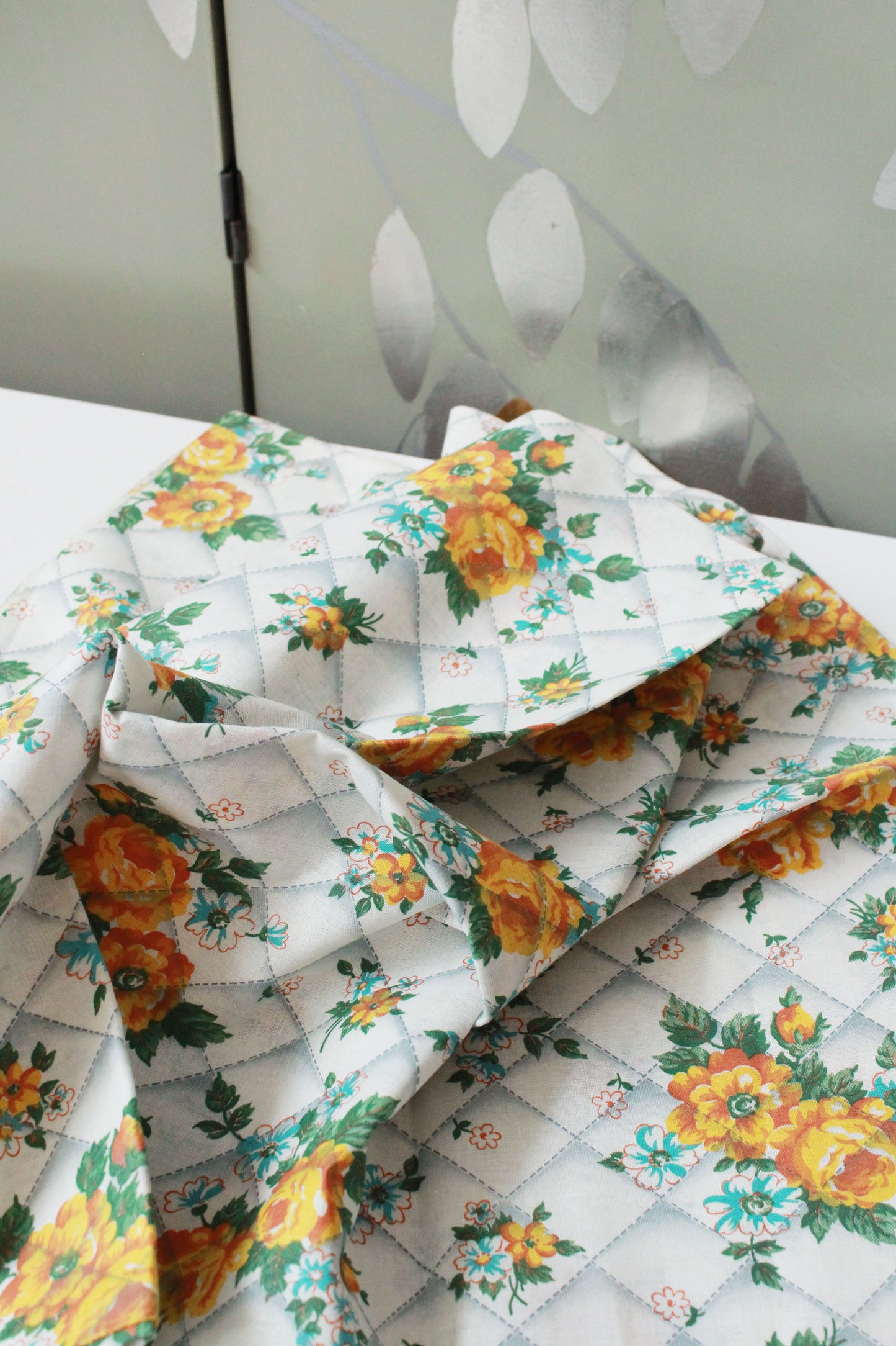 1930s Yellow Flower Feedsack, Yellow/Green/White flowers, Vintage 1940s fabric, Summer Fabric