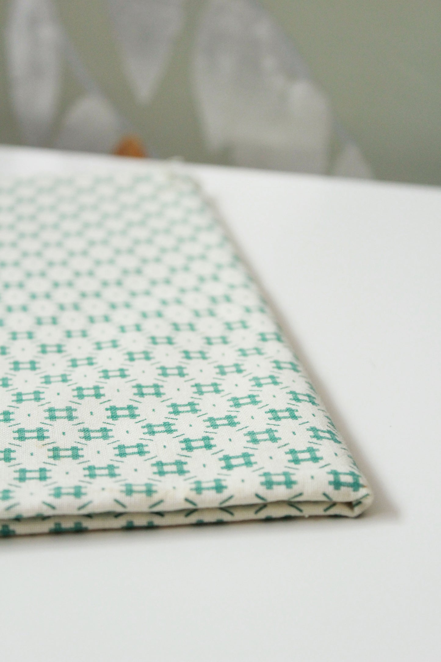 Vintage 1940s Feedsack, Green and Cream Square Check Pattern, Vintage Summer Cotton Fabric