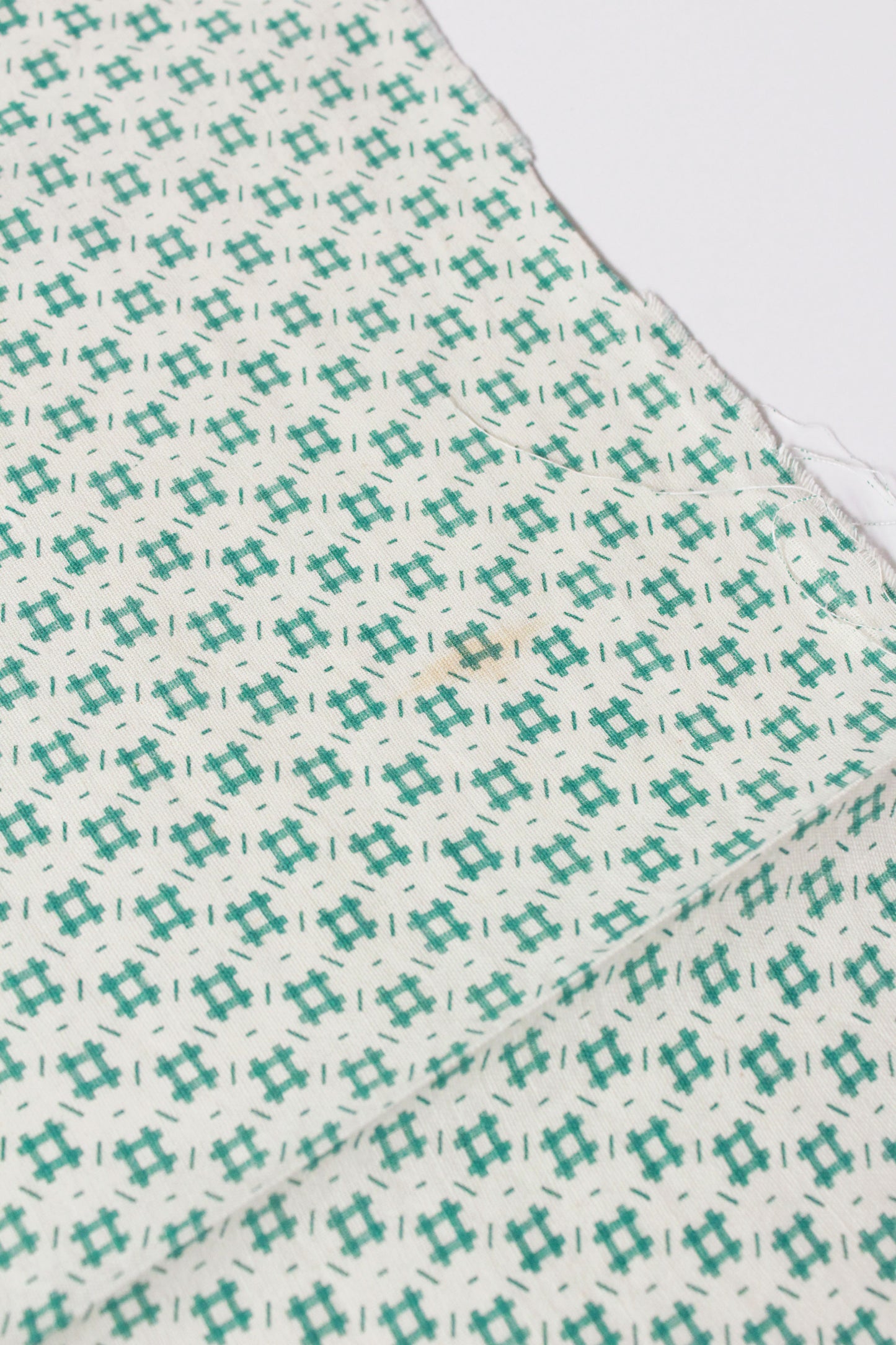 Vintage 1940s Feedsack, Green and Cream Square Check Pattern, Vintage Summer Cotton Fabric