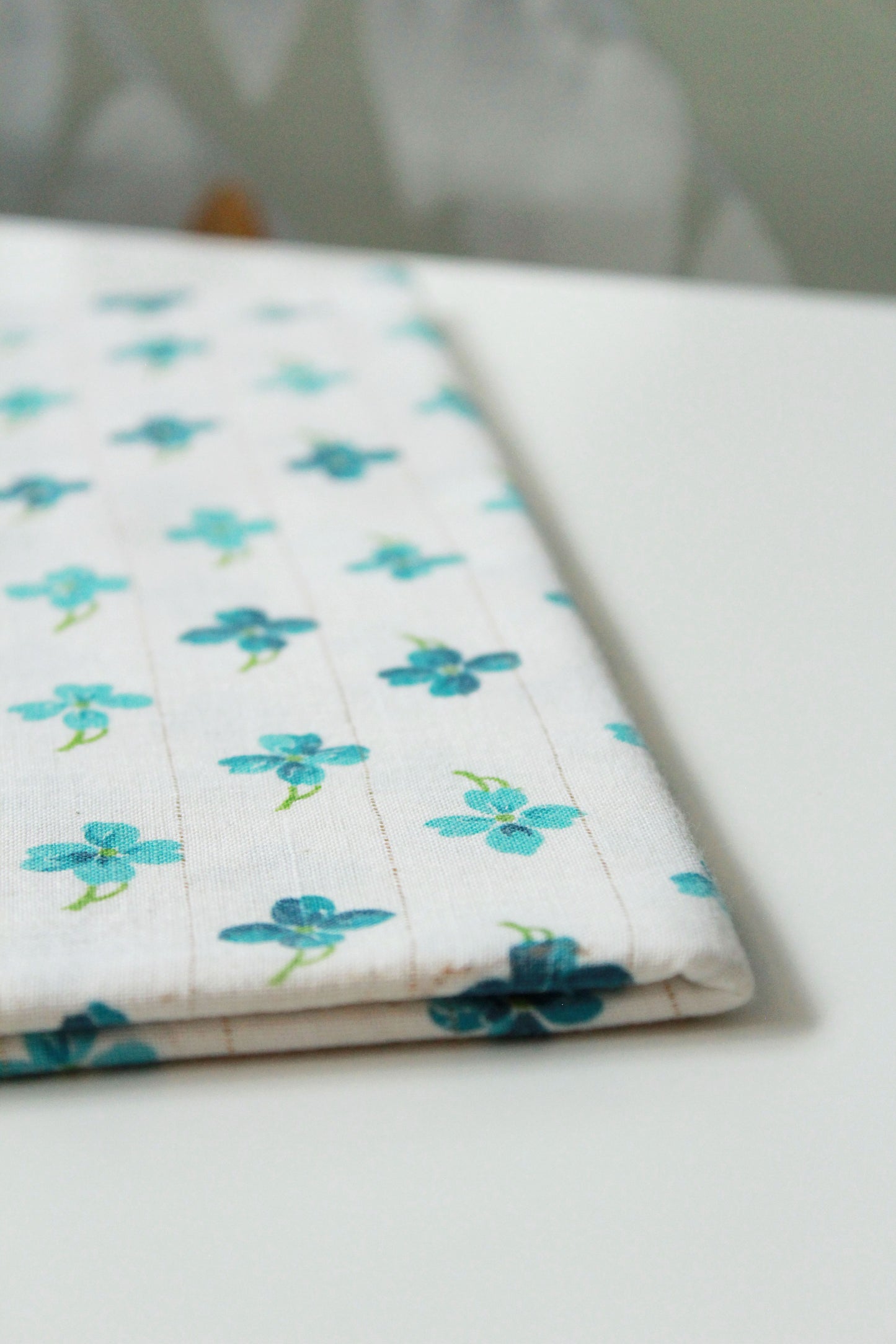 1950s Vintage Floral Feedsack, With Blue flowers and Gold Pinstripe, Vintage Summer Fabric