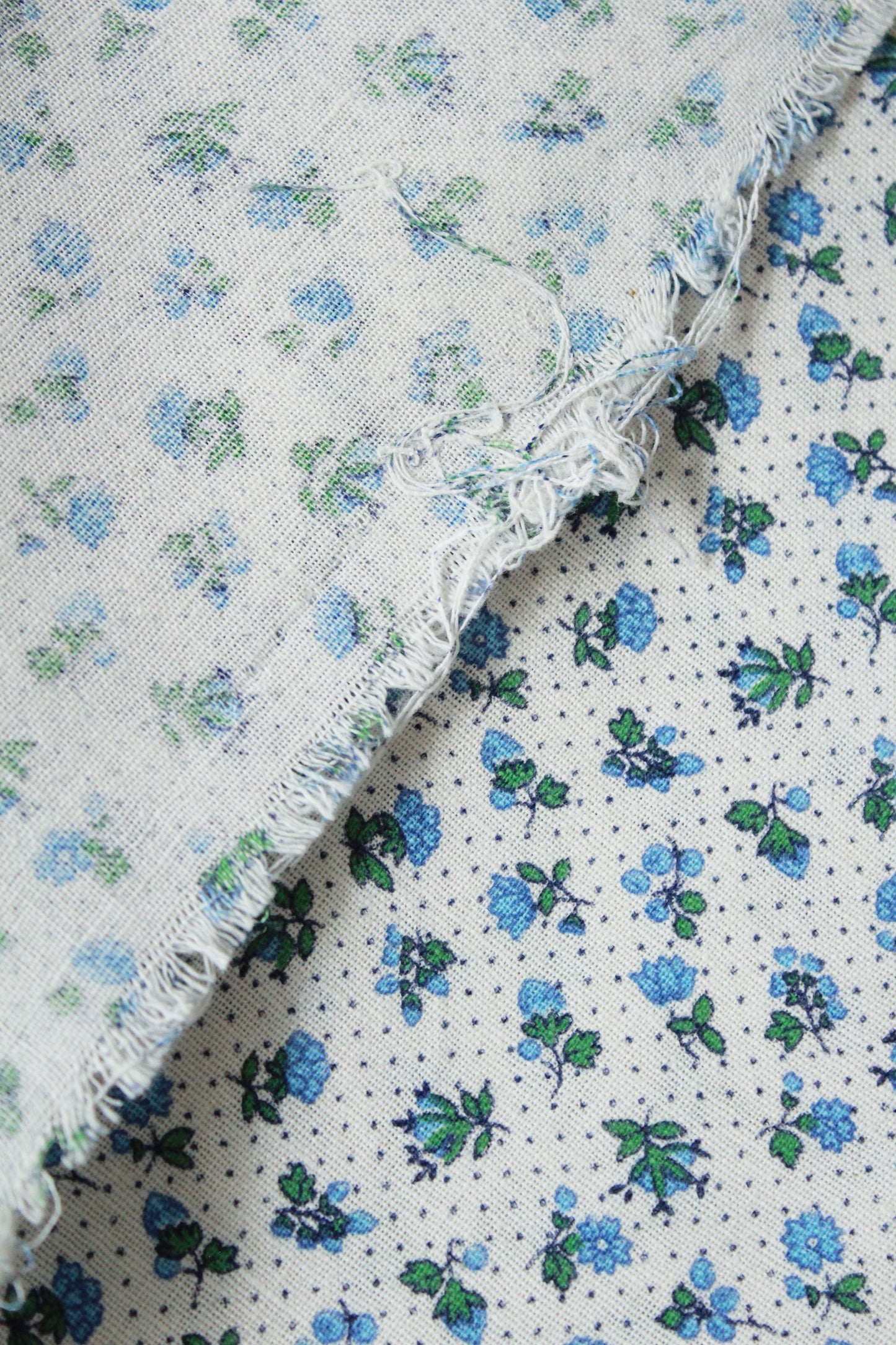 1940s Ditsy Floral Feedsack, Light Blue Flowers, 1940s Vintage Summer Fabric, Cotton