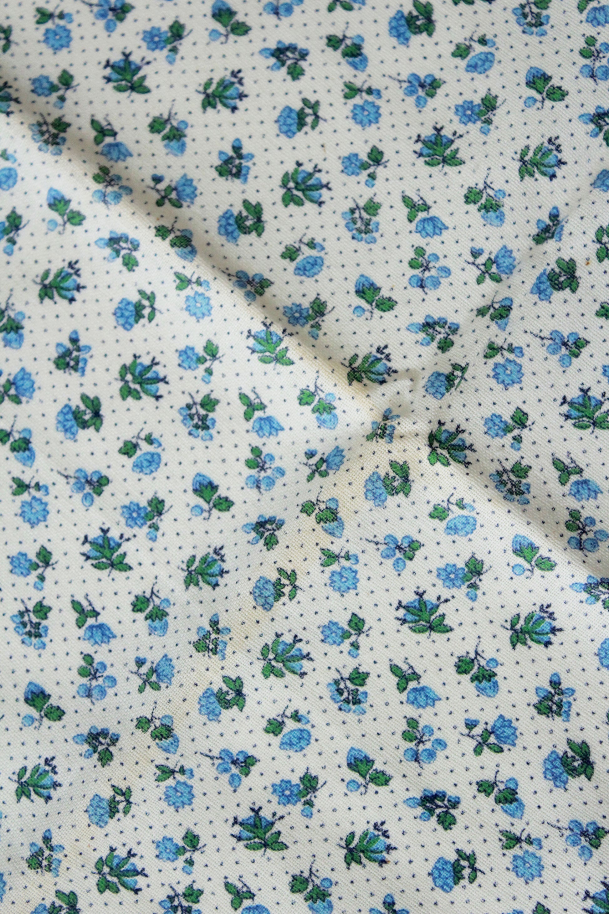 1940s Ditsy Floral Feedsack, Light Blue Flowers, 1940s Vintage Summer Fabric, Cotton