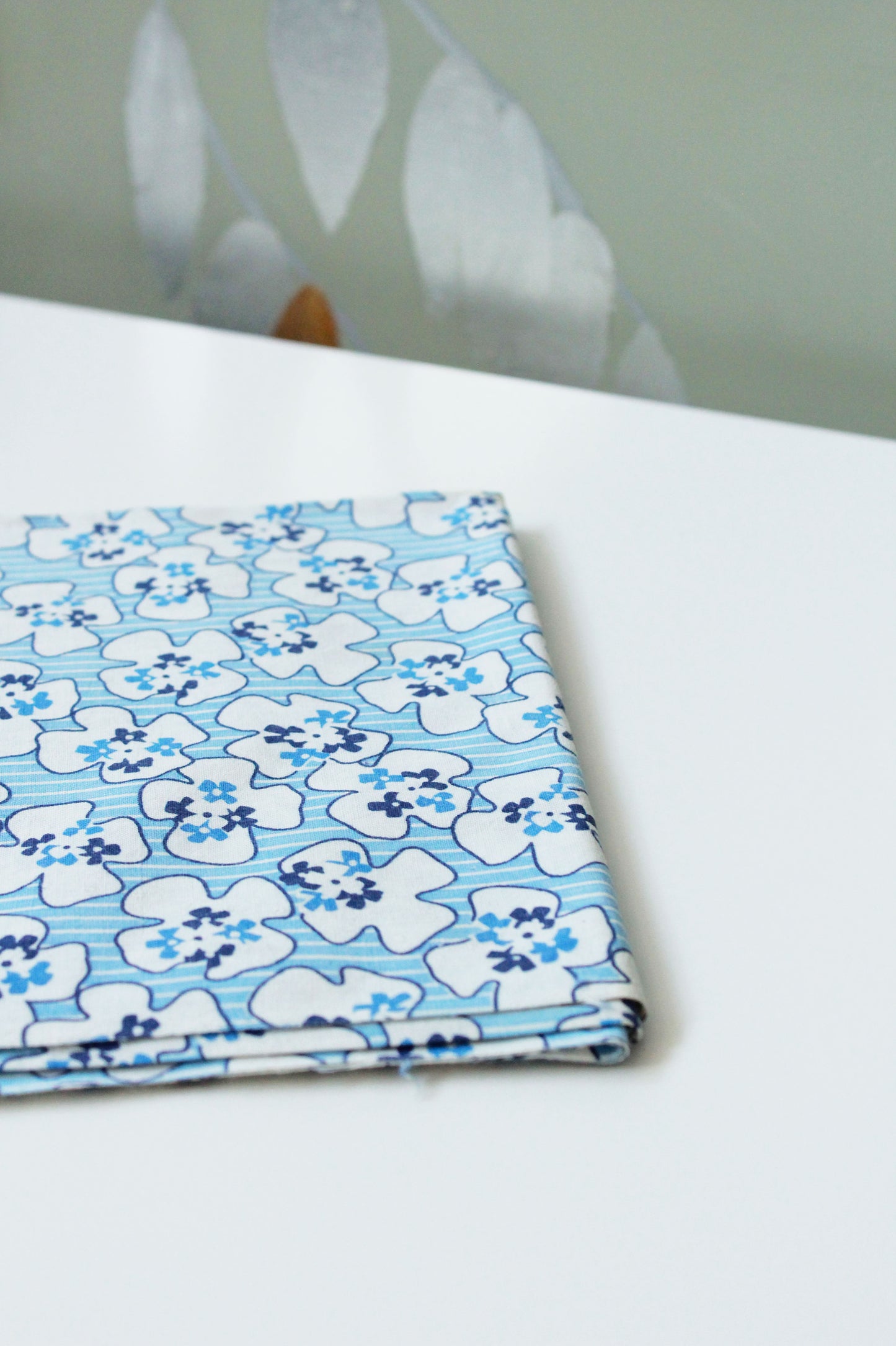 1940s Blue Feedsack With White Flowers, Vintage 1940s Summer Flower Fabric, True Vintage Fabric