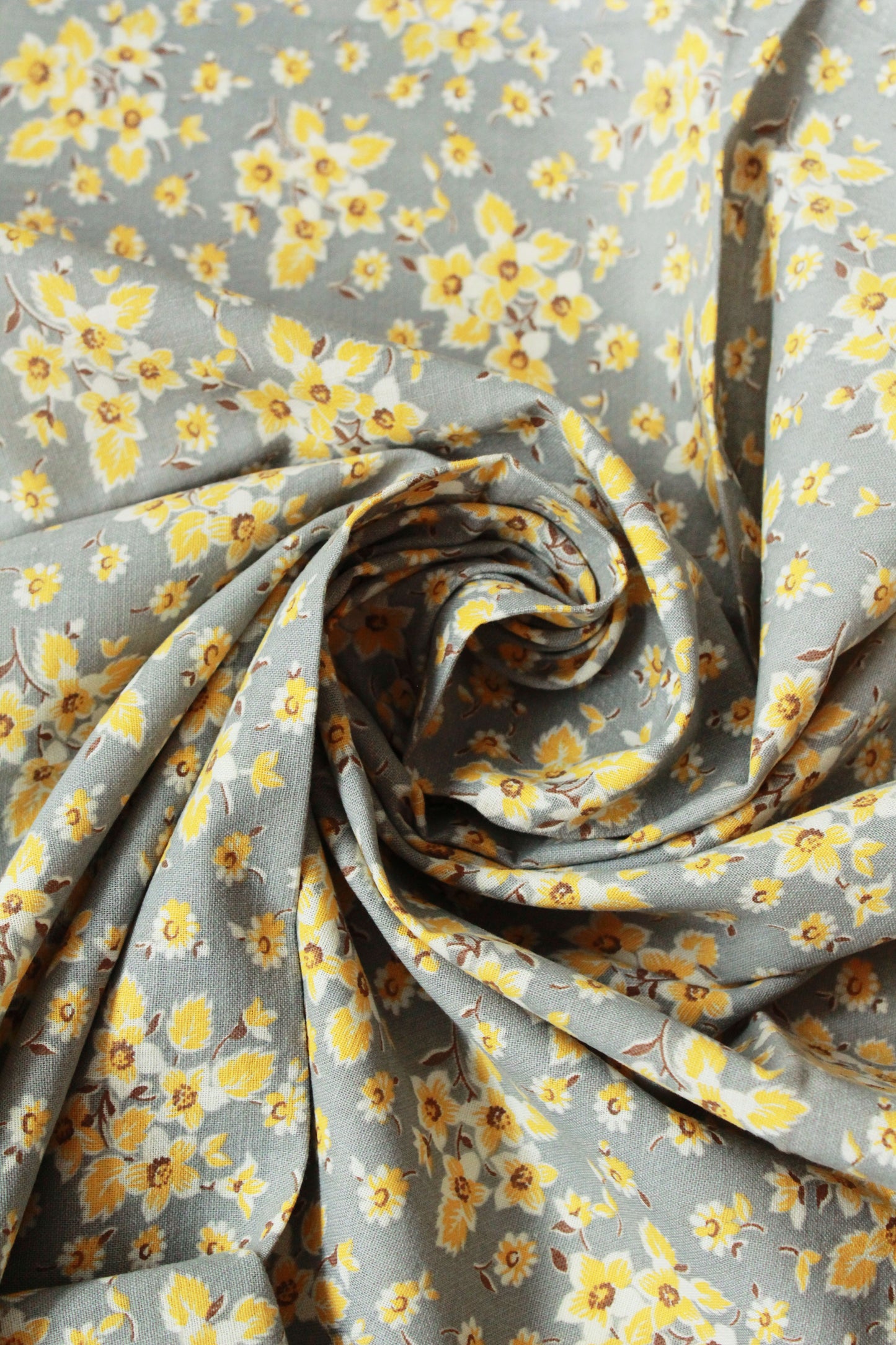 1940s Floral Feedsack, Grey/Yellow/White, Vintage 1940s Fabric, Summer Floral Fabric