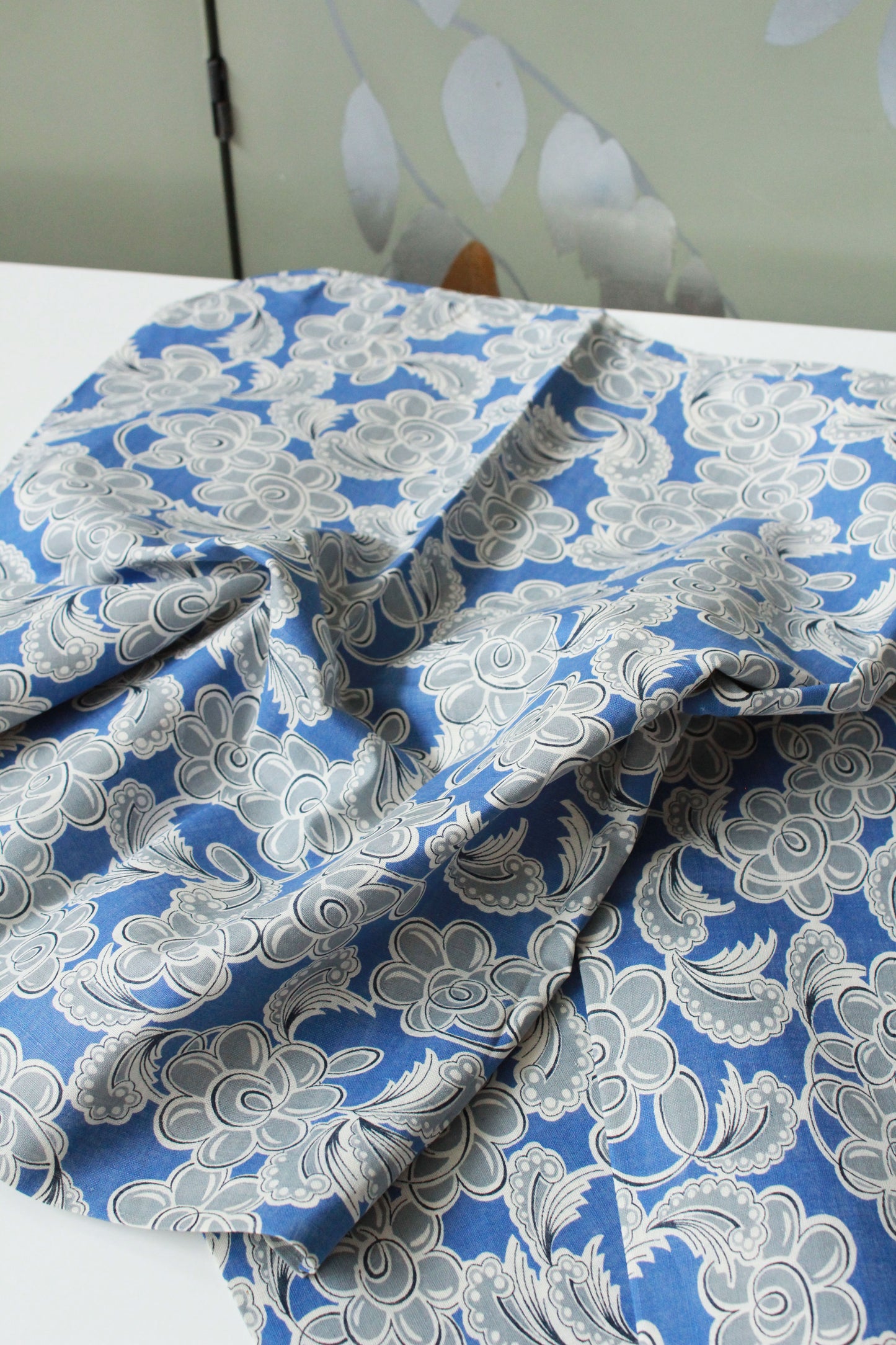 1940s Blue Floral Feedsack, Vintage 1940s Summer Fabric, Flower Feedsack, Blue, Grey, White