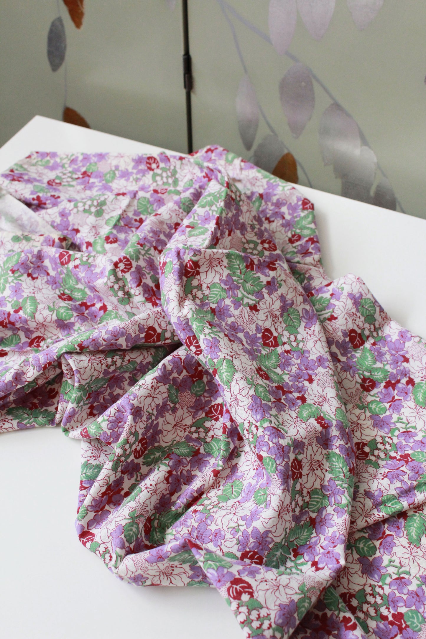 1940s Flower Feedsack with Purple/Green/White Flowers, 1940s Vintage Summer fabric