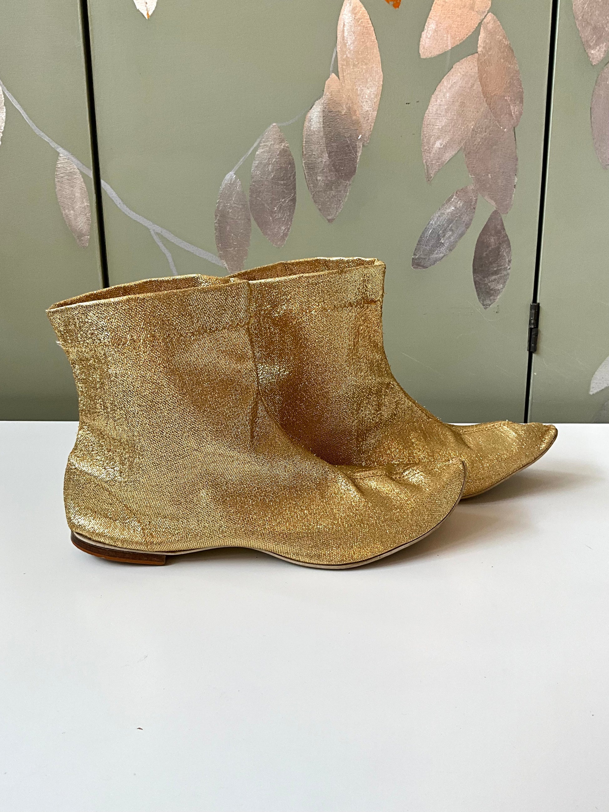 Vintage 1960s Metallic Gold Lurex Pointed Toe Mod Ankle Bootie, Size 8 