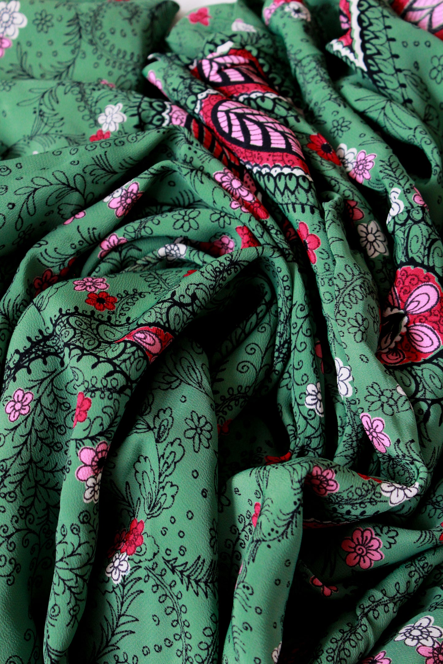 Vintage 1940s Paisley Rayon In Green And Pink Tones,  4.3 yards