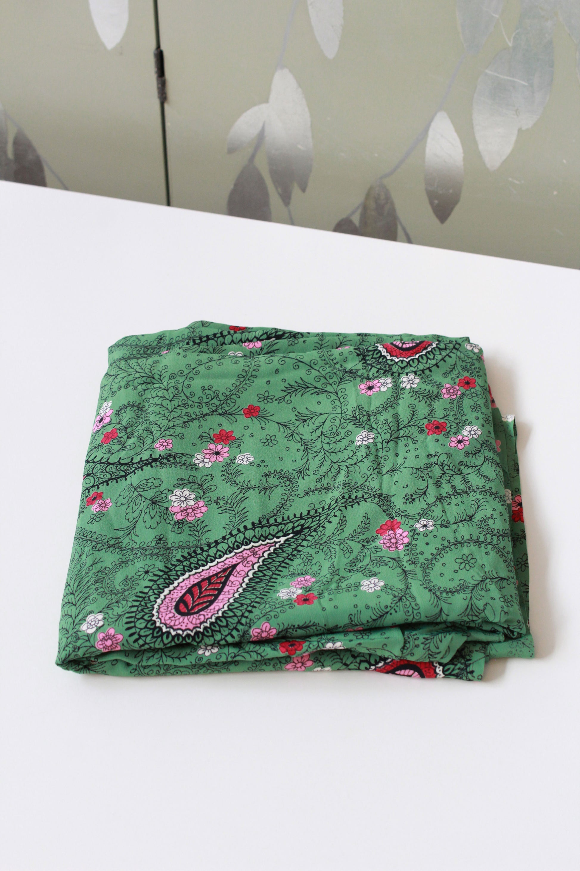 Vintage 1940s Paisley Rayon In Green And Pink Tones,  4.3 yards