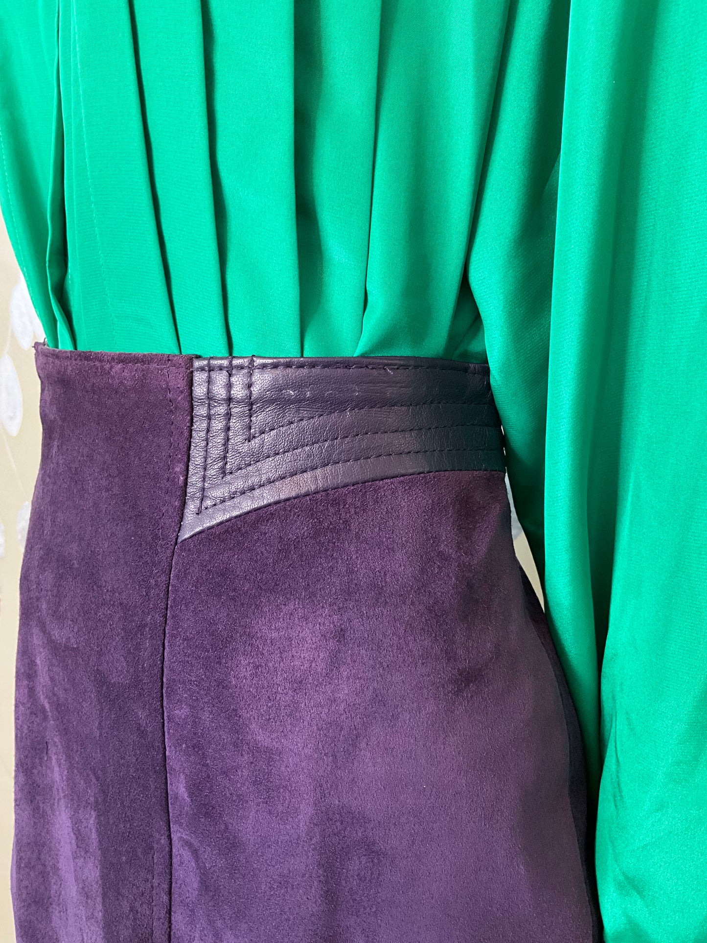 Vintage 1980s Purple Suede Pencil Skirt, S-M