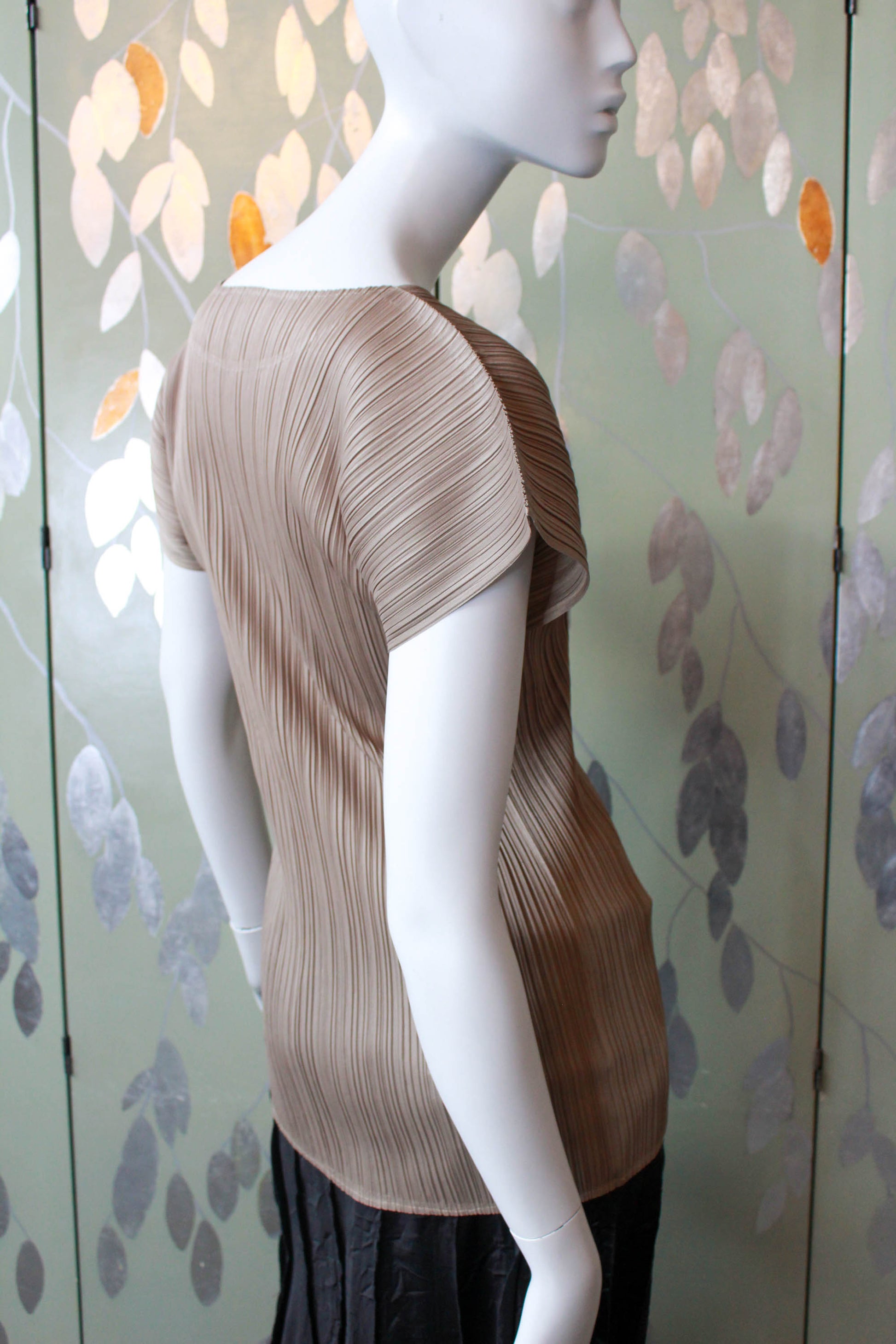 Issey Miyake Pleats Please Mushroom Crewneck Short Sleeve Top, Medium Ian Drummond Vintage Issey Miyake Pleats Please Mushroom Crewneck Short Sleeve Top, Medium Ian Drummond Vintage