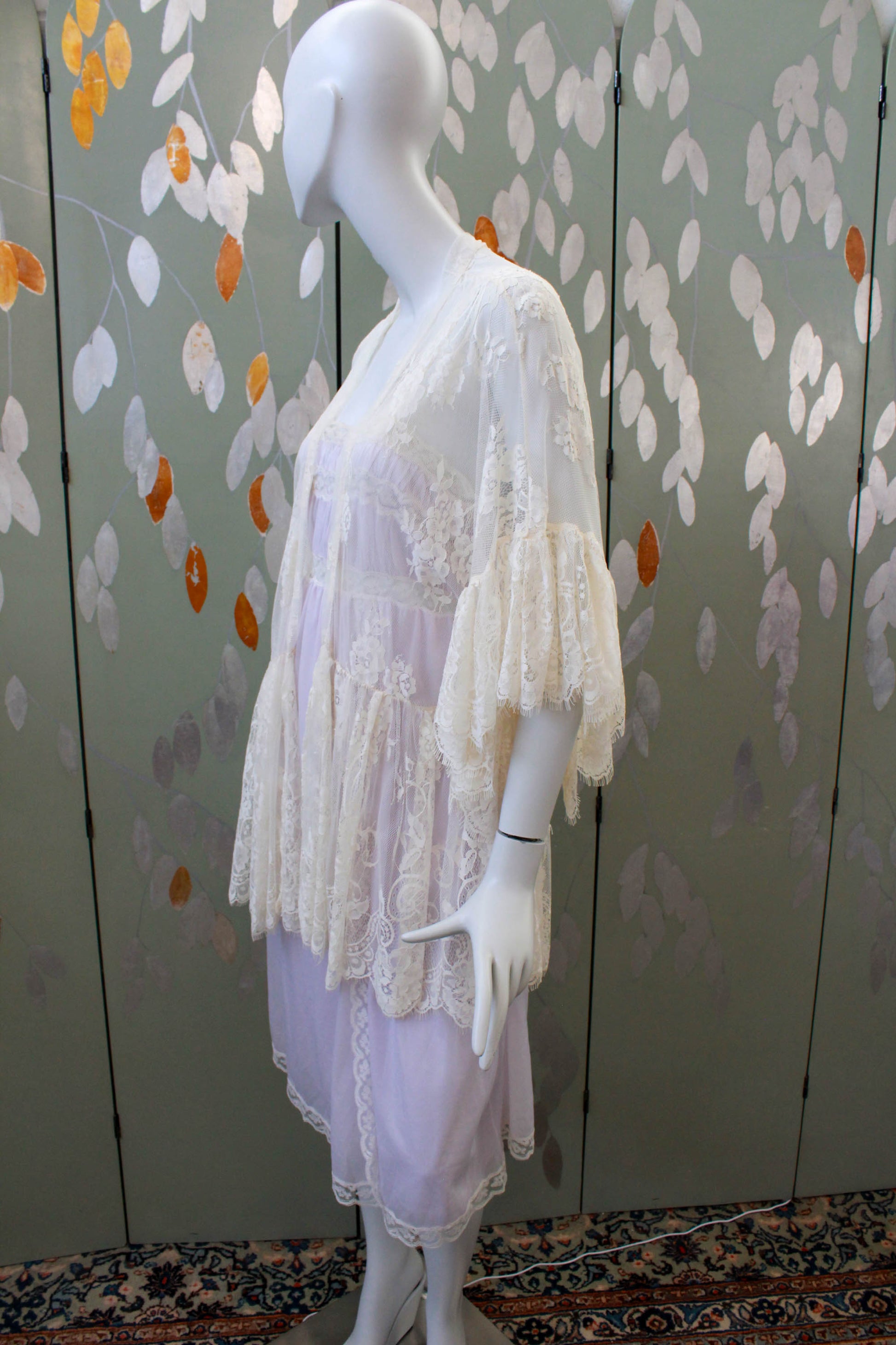 romantic stevie nicks style cream lace bell sleeve 70s style jacket/robe, daisy jones and the six style