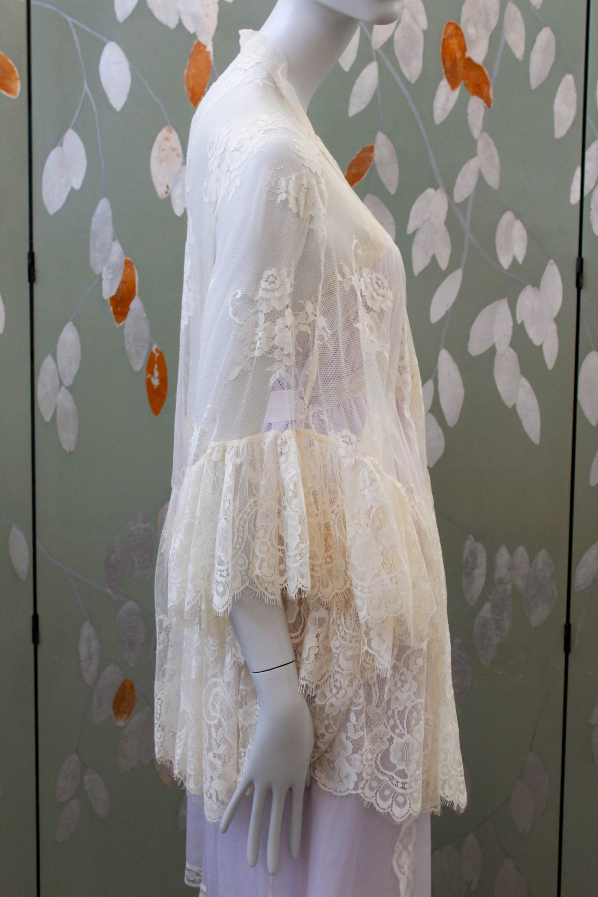 romantic stevie nicks style cream lace bell sleeve 70s style jacket/robe, daisy jones and the six style
