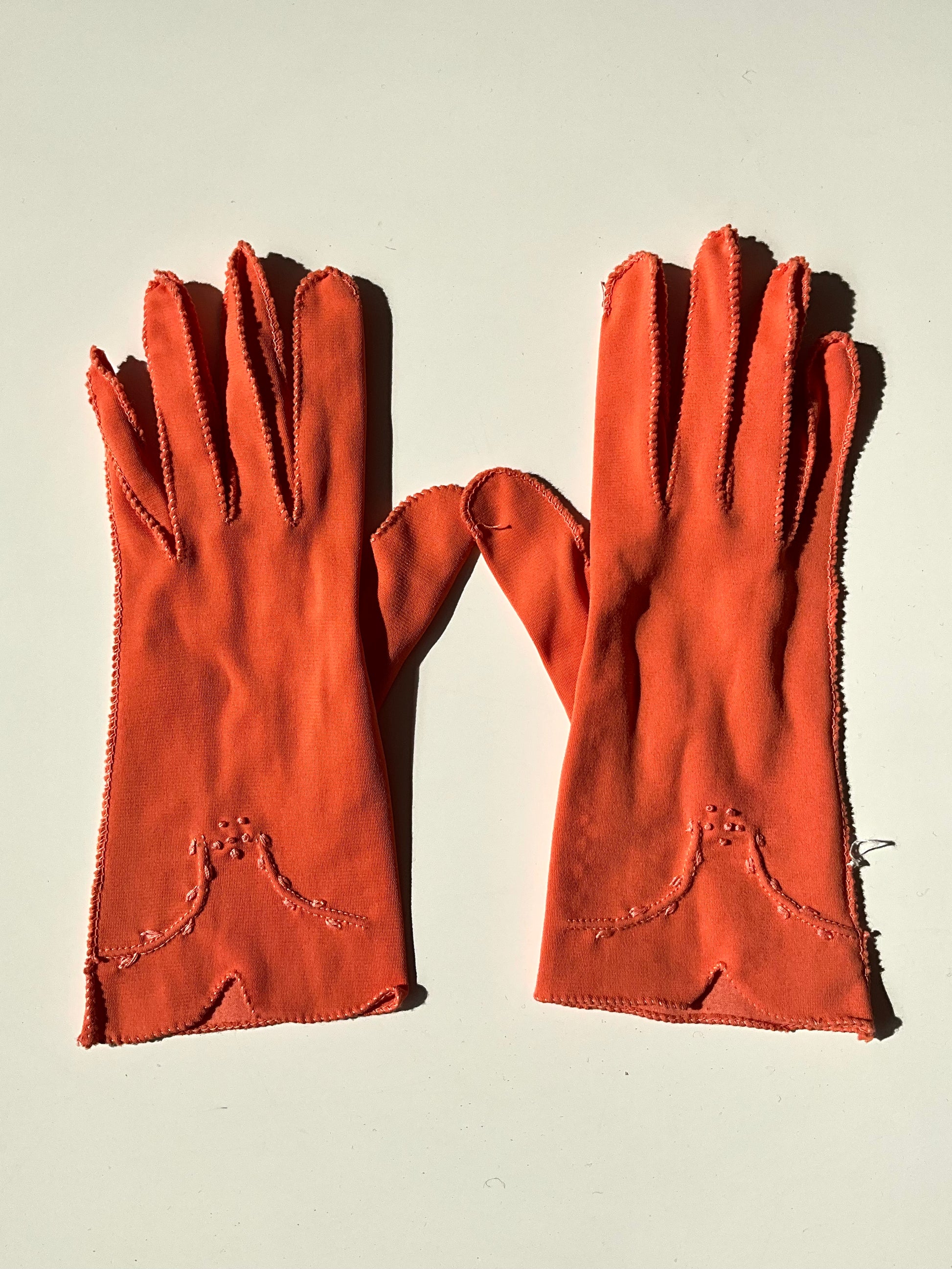 Vintage 1950s Clementine Orange Gloves, Size 6.5